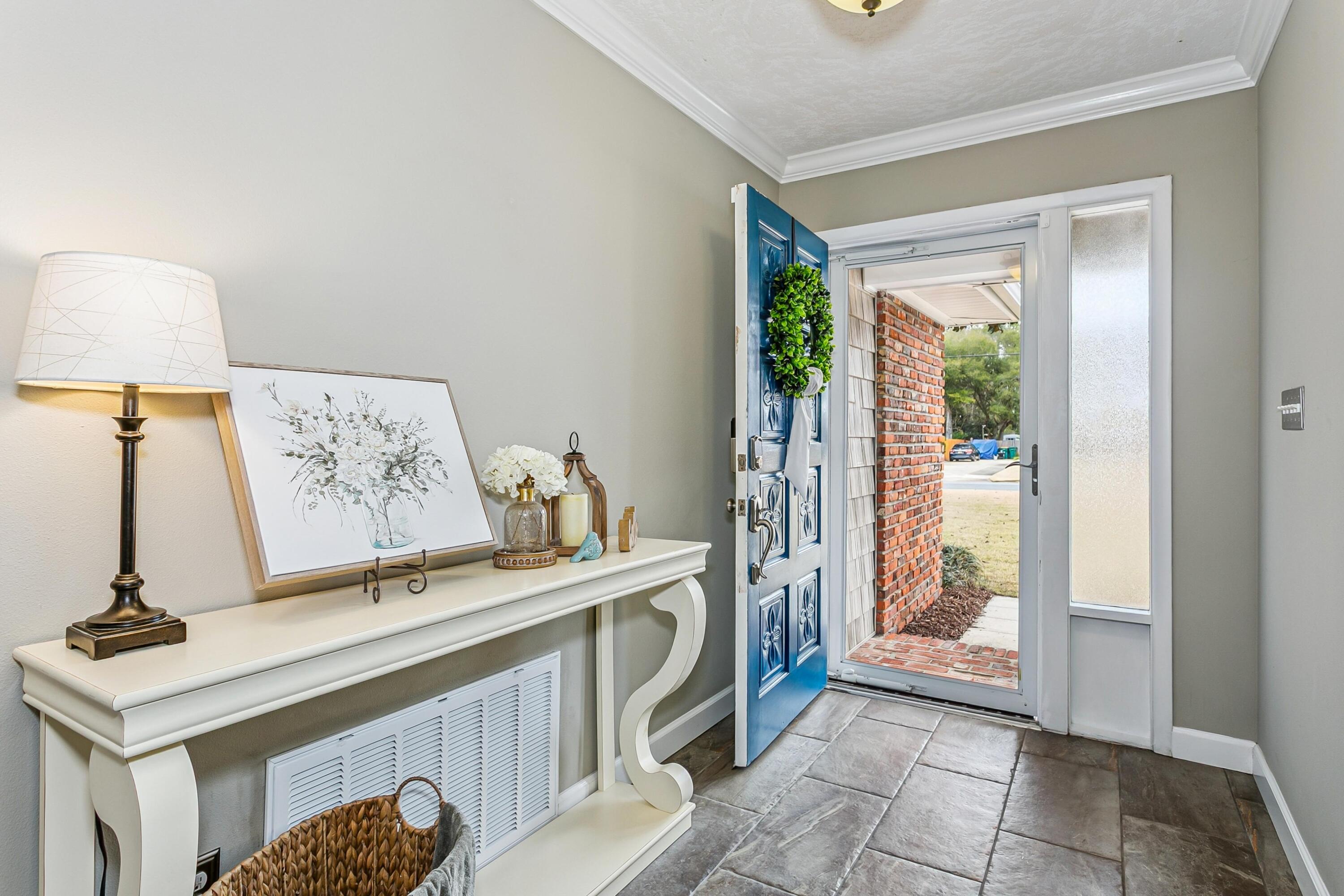 LAKE LORRAINE ESTATES - Residential