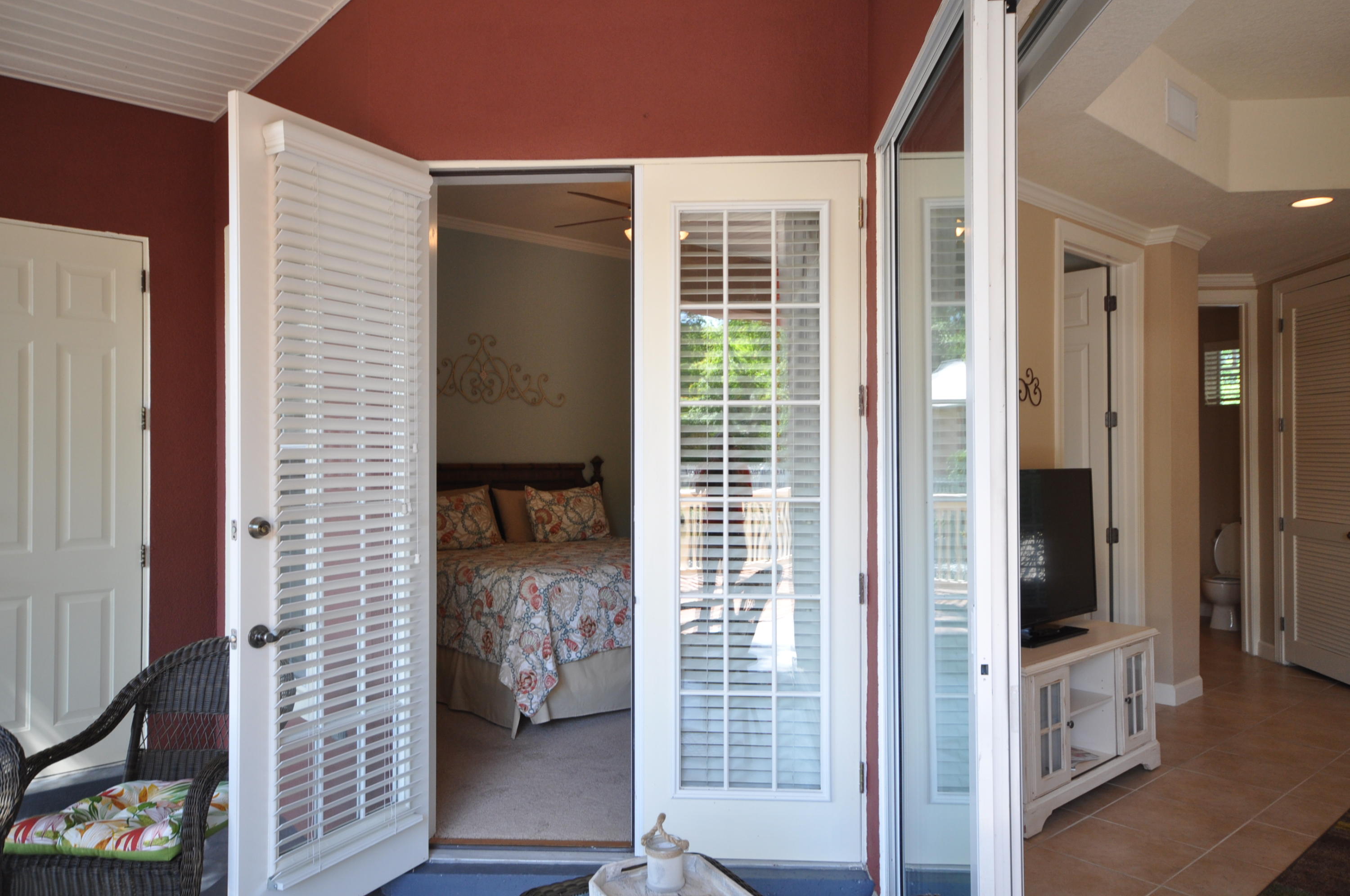 CRYSTAL COVE - Residential