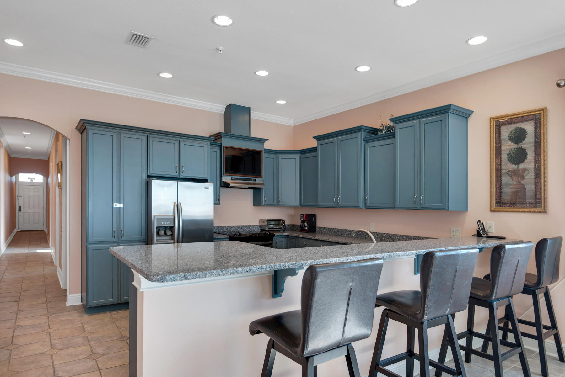 JOURNEYS END CONDO - Residential