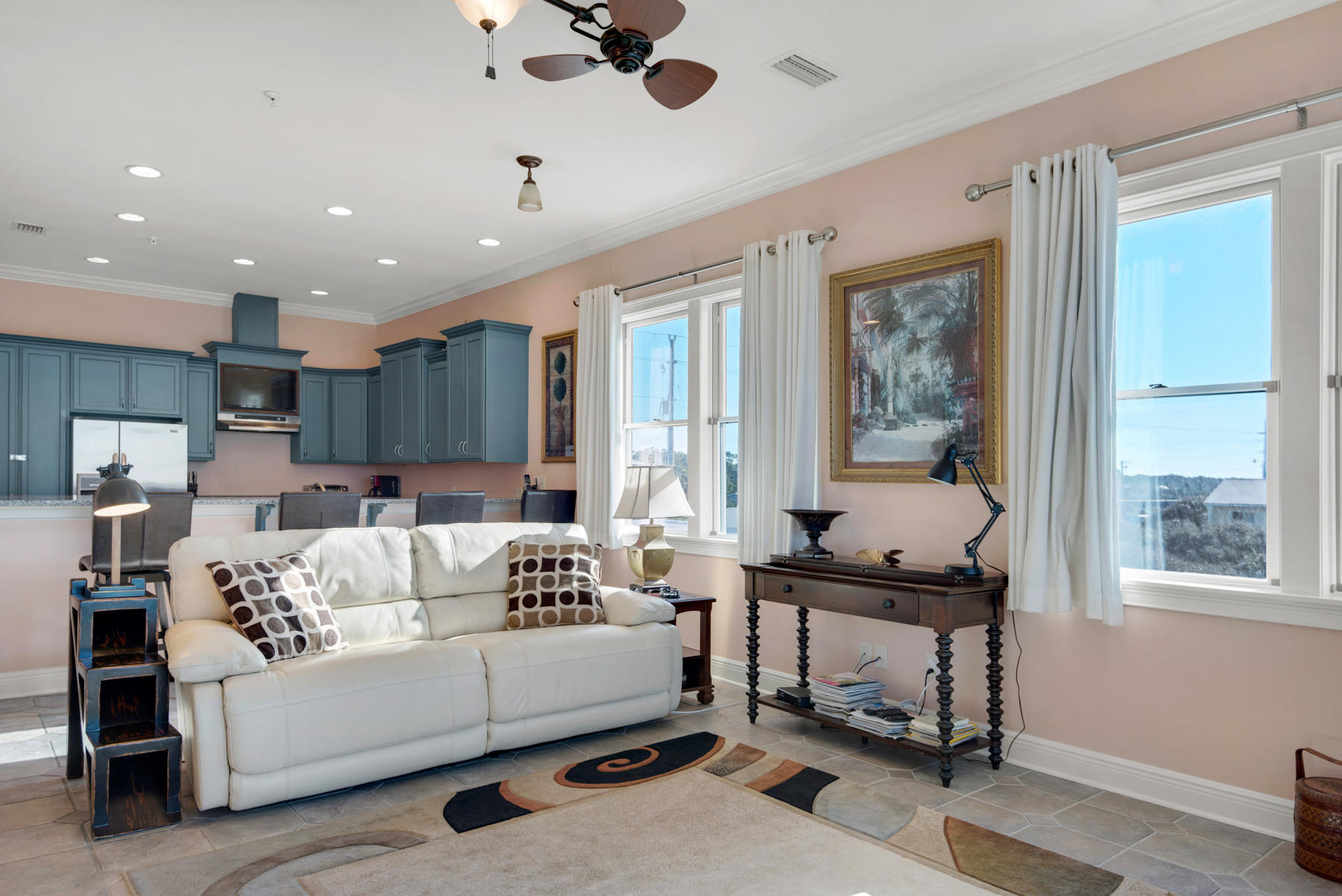 JOURNEYS END CONDO - Residential
