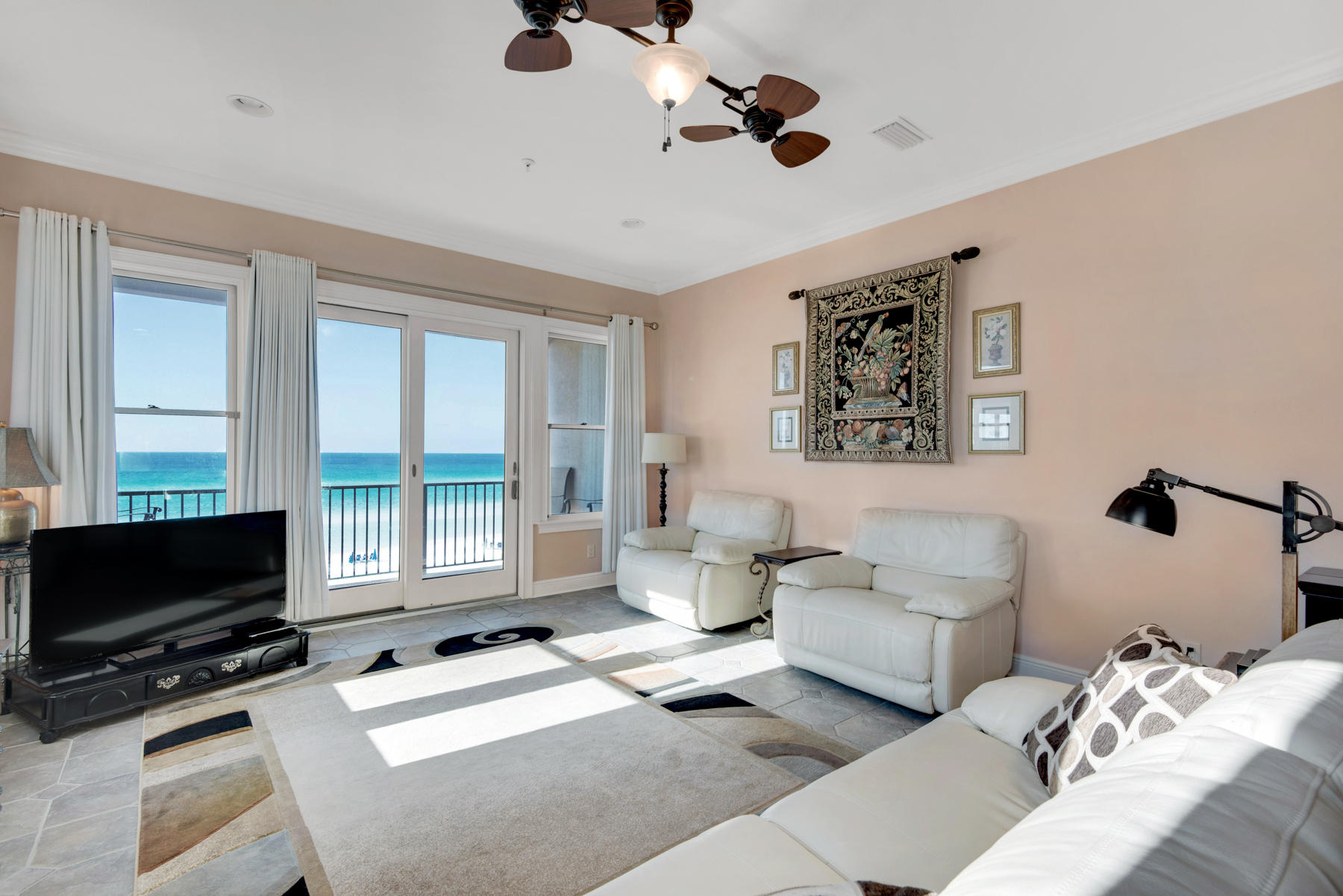 JOURNEYS END CONDO - Residential