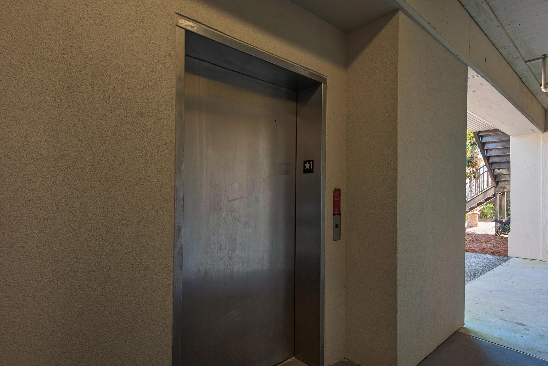 JOURNEYS END CONDO - Residential