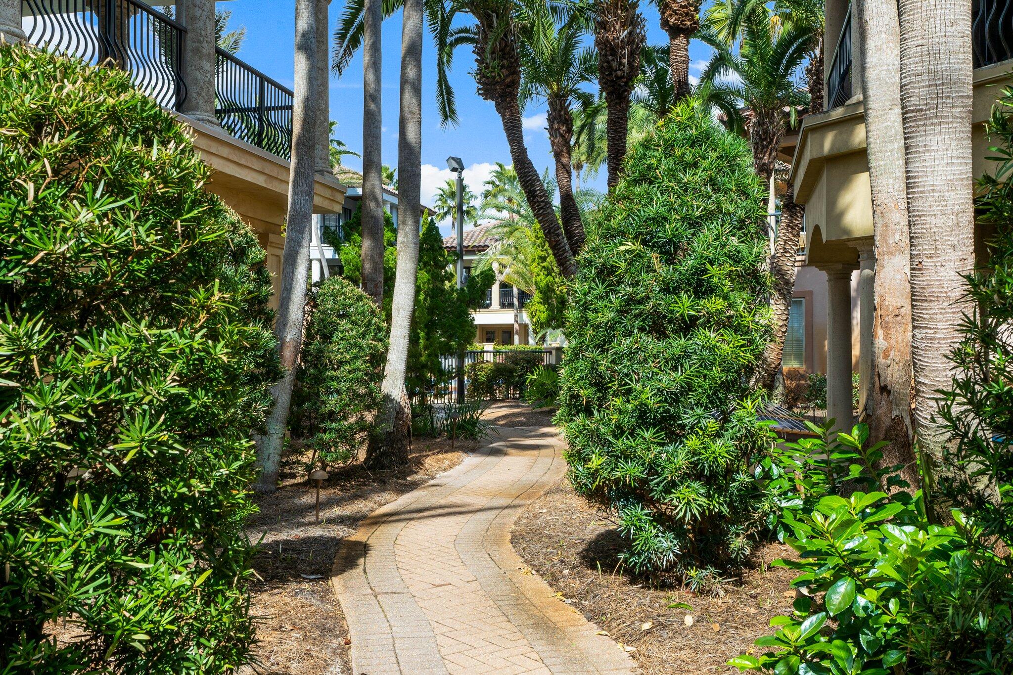 SAINT TROPEZ - Residential