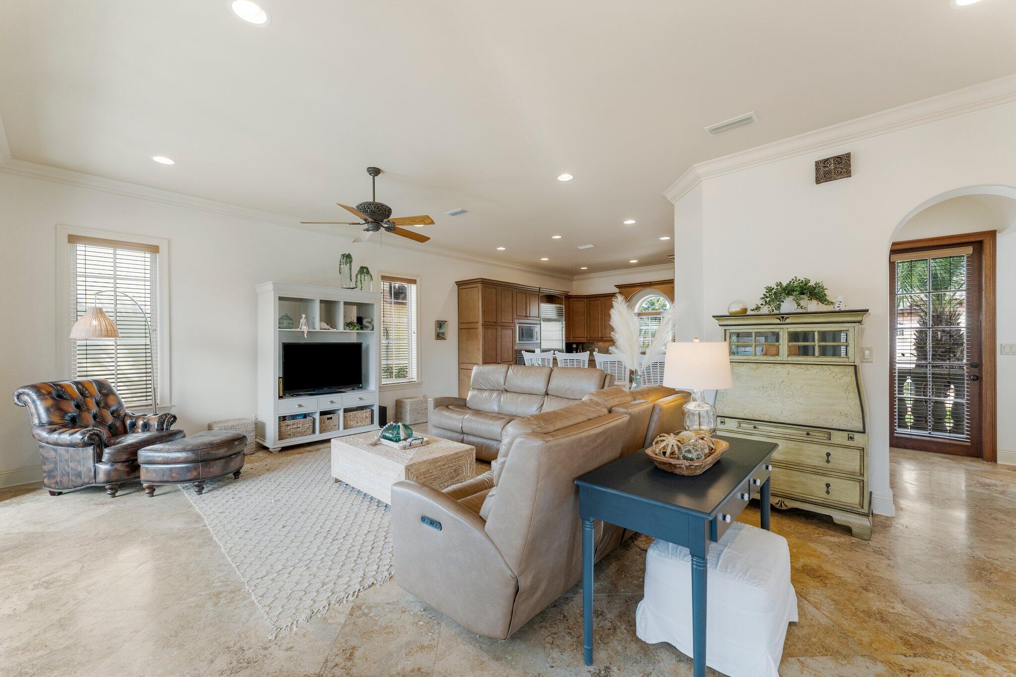 SAINT TROPEZ - Residential