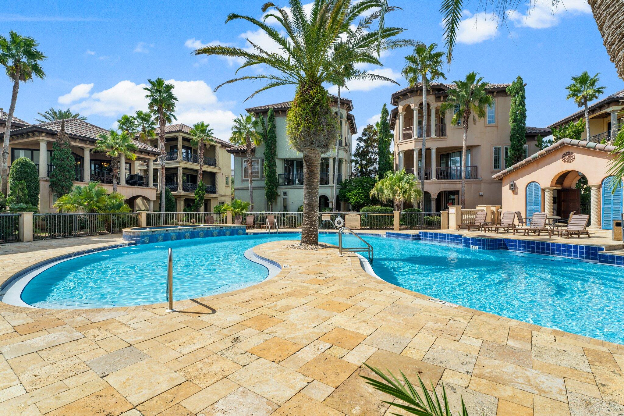 SAINT TROPEZ - Residential