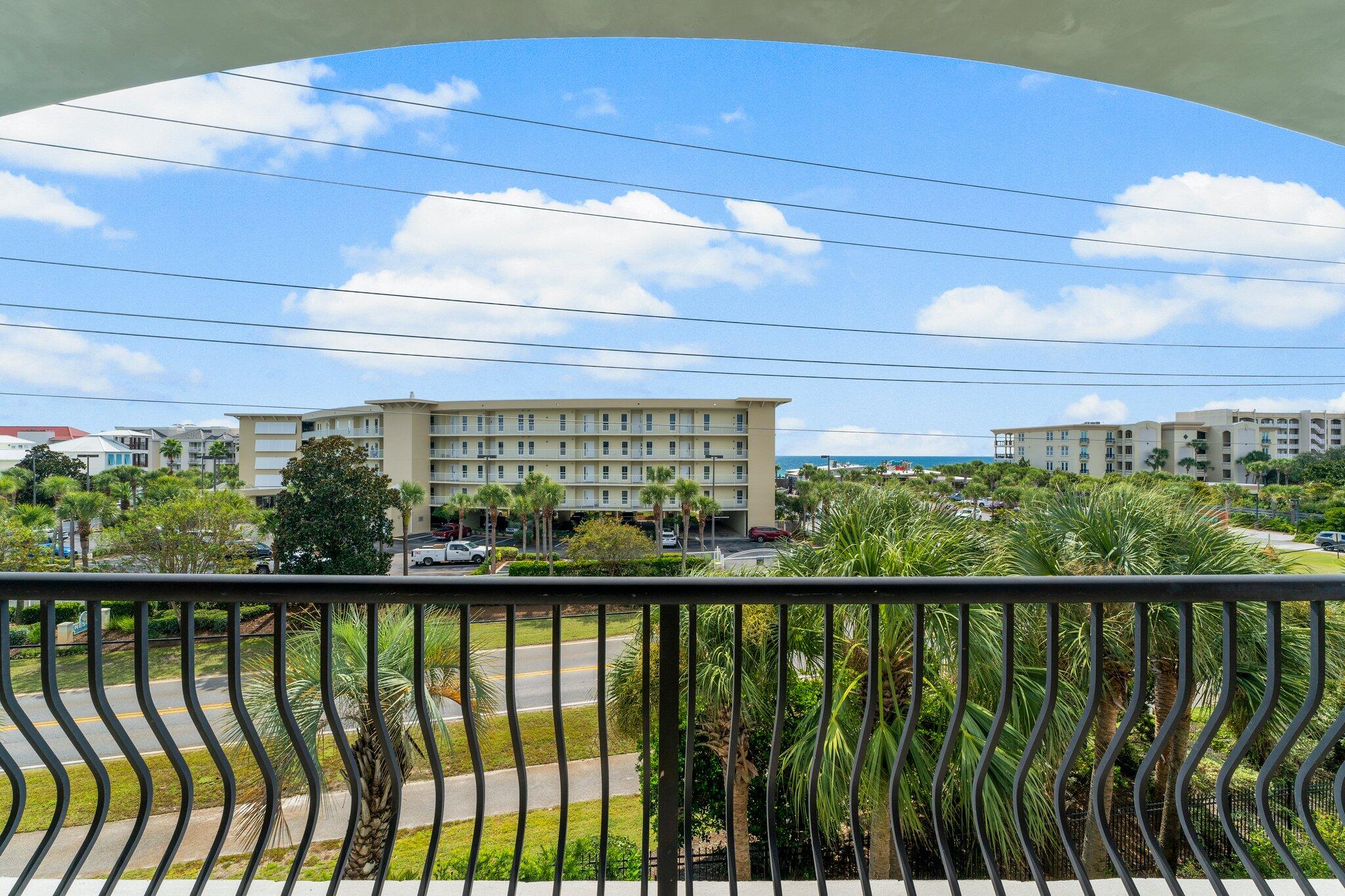 SAINT TROPEZ - Residential