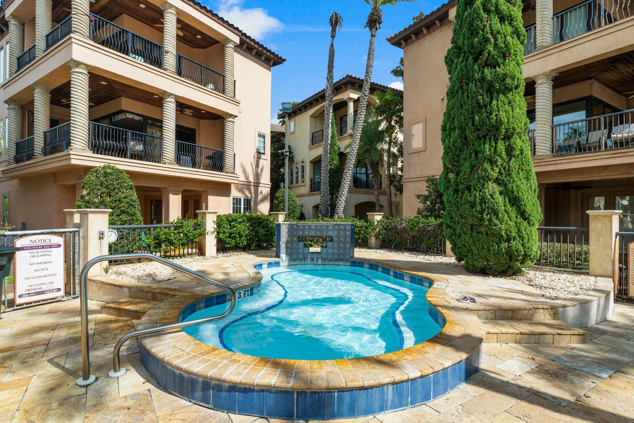 SAINT TROPEZ - Residential