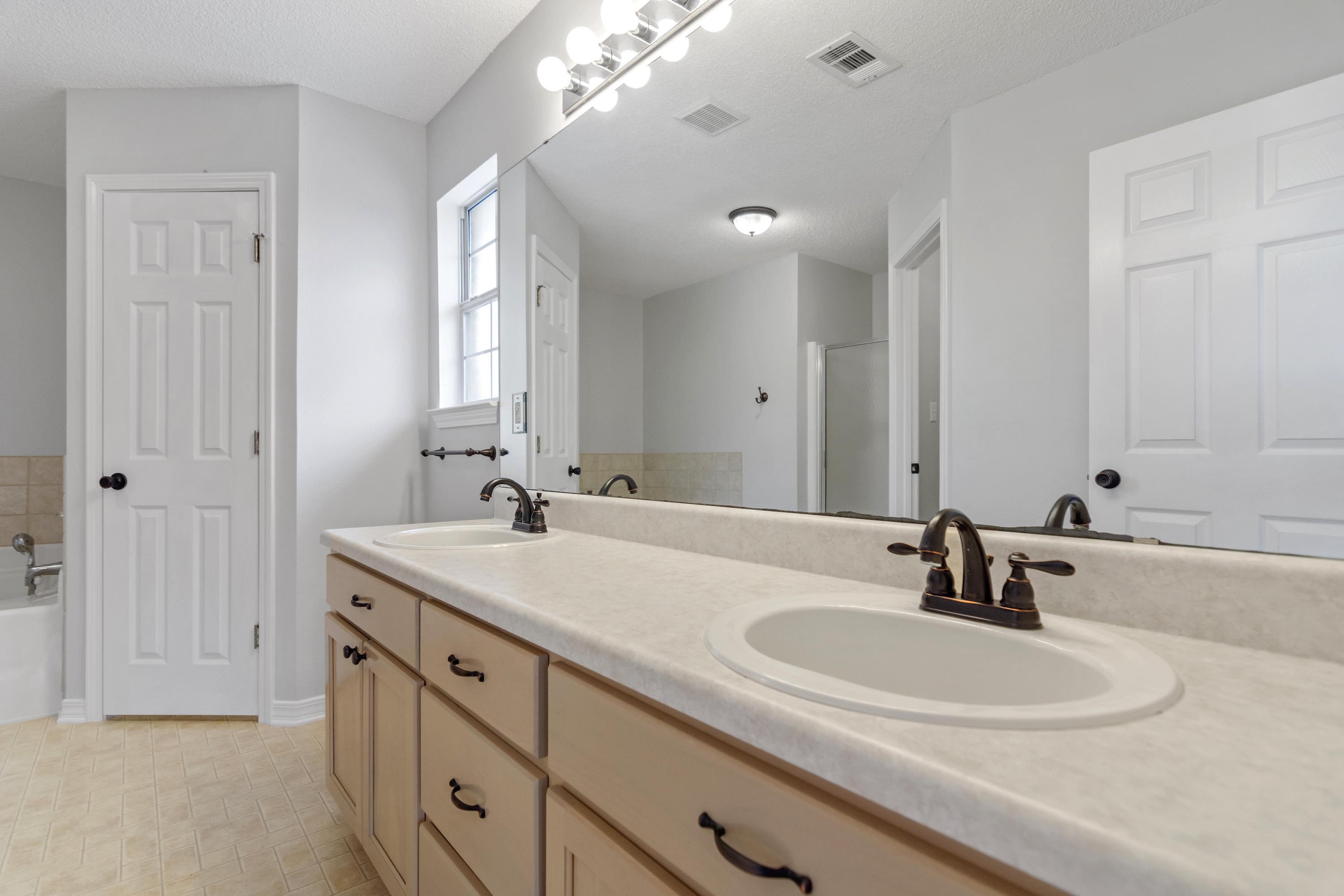 FOXWOOD ADDITION S/D - Residential