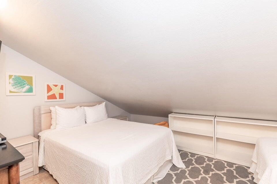 CRYSTAL VILLAS CONDO - Residential