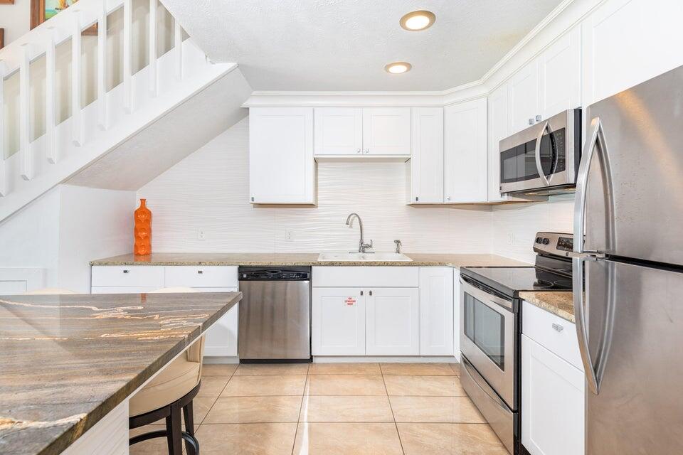 CRYSTAL VILLAS CONDO - Residential