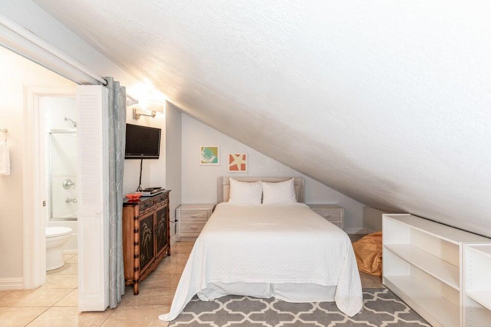 CRYSTAL VILLAS CONDO - Residential