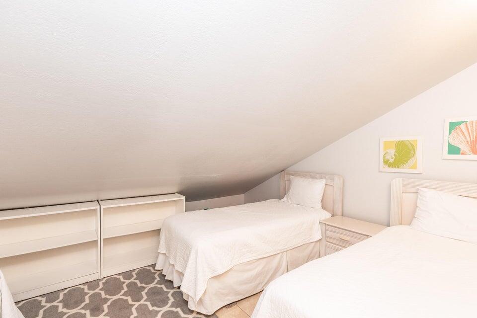 CRYSTAL VILLAS CONDO - Residential