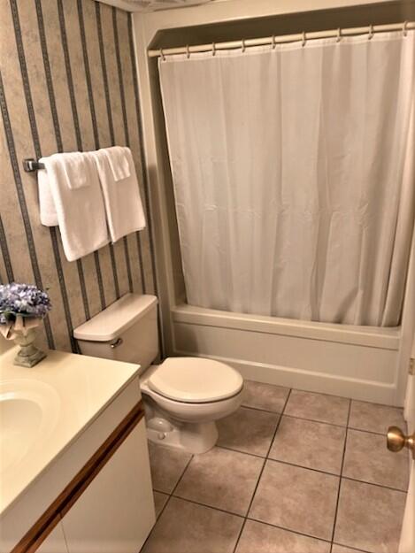 EDGEWATER BEACH CONDO PH 2 - Residential