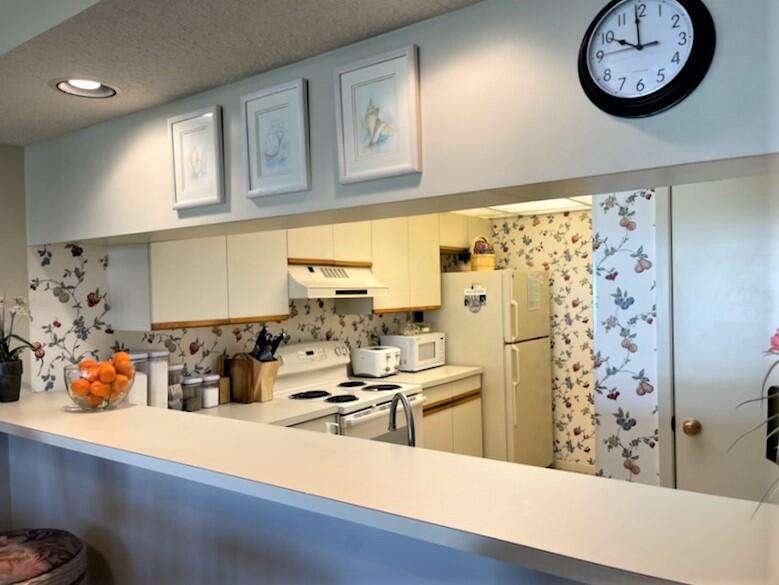 EDGEWATER BEACH CONDO PH 2 - Residential