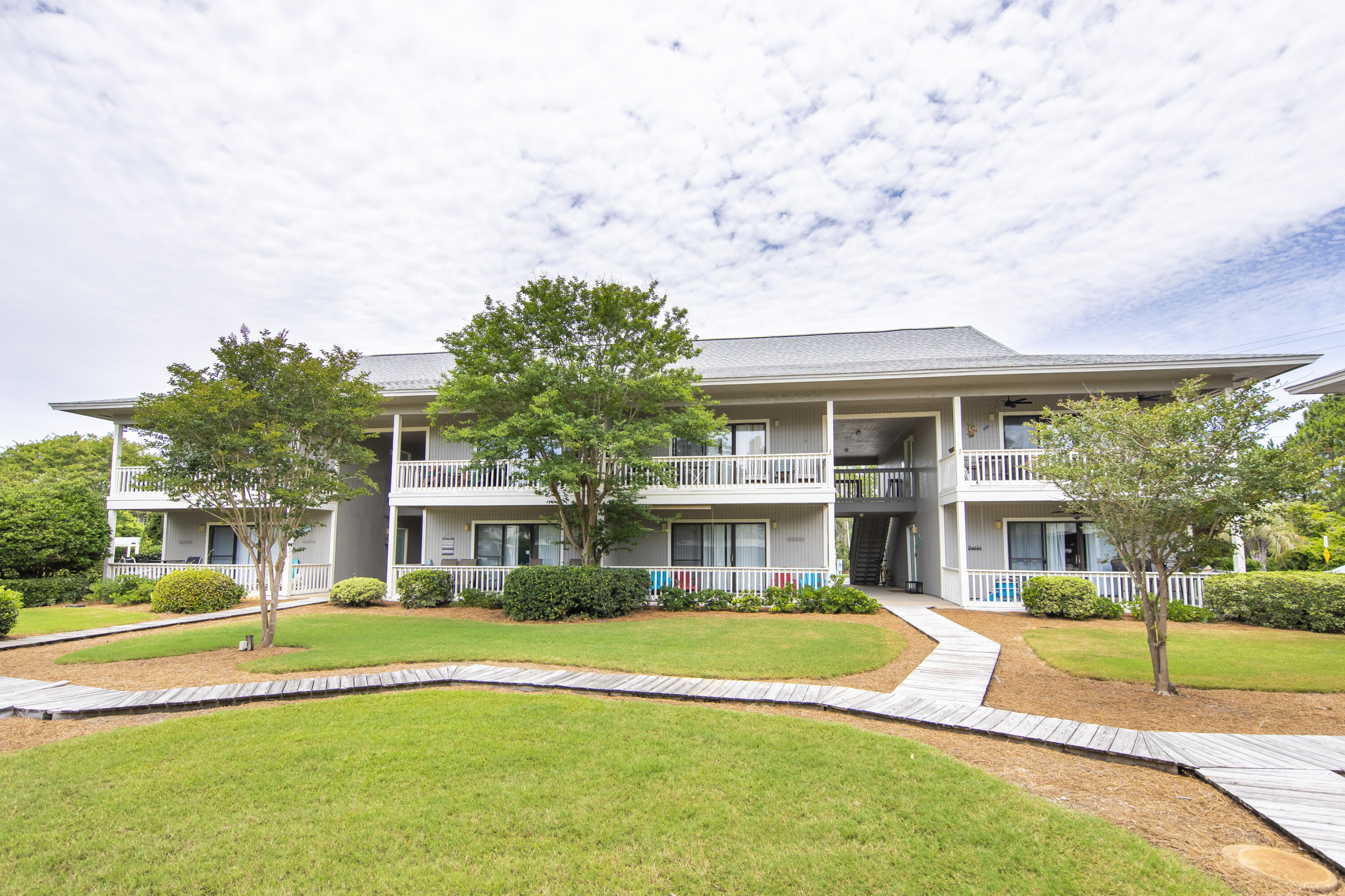BEACHWOOD VILLAS CONDO - Residential