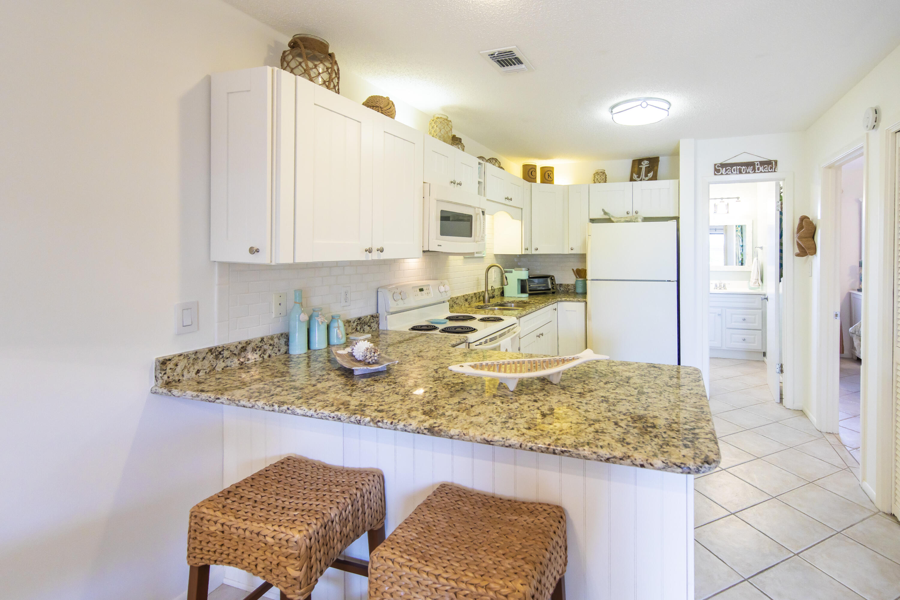 BEACHWOOD VILLAS CONDO - Residential