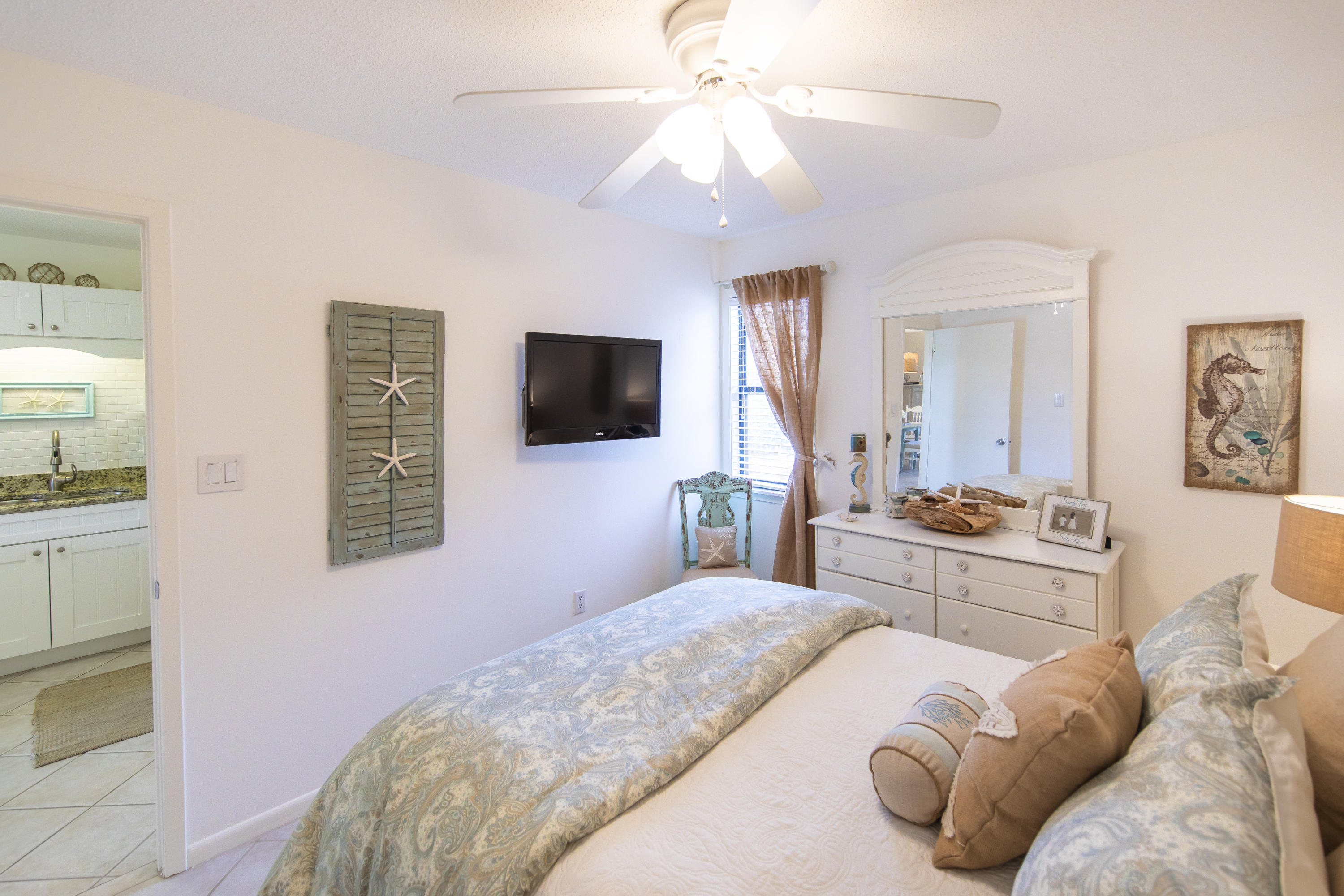 BEACHWOOD VILLAS CONDO - Residential