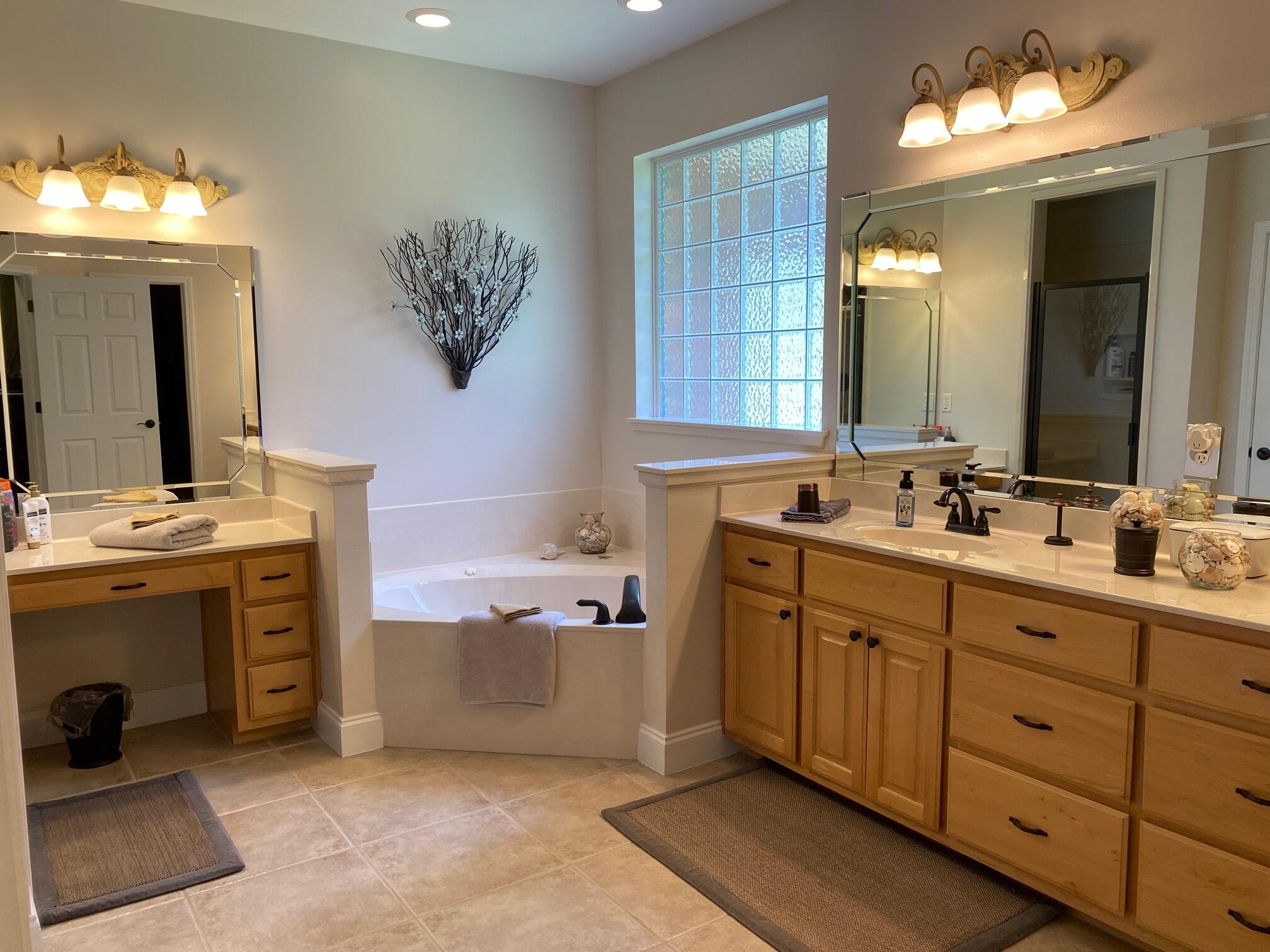 BAYSHORE PLACE PH 3 - Residential