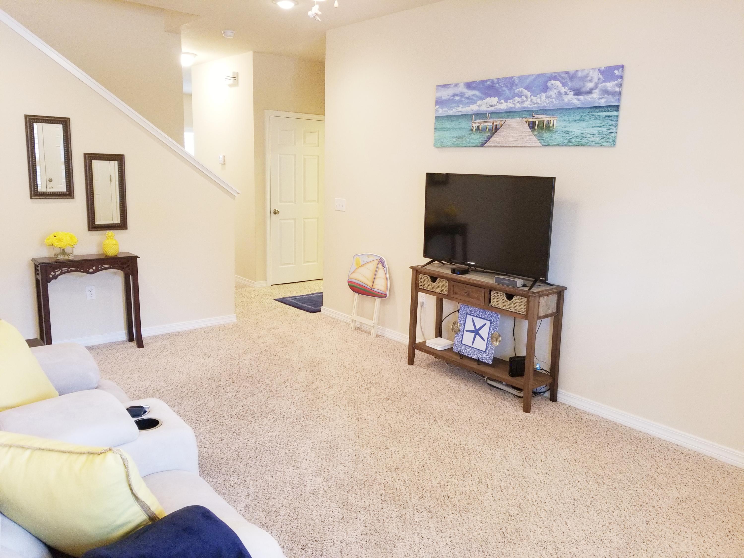 MERIDIAN SQUARE T/H - Residential