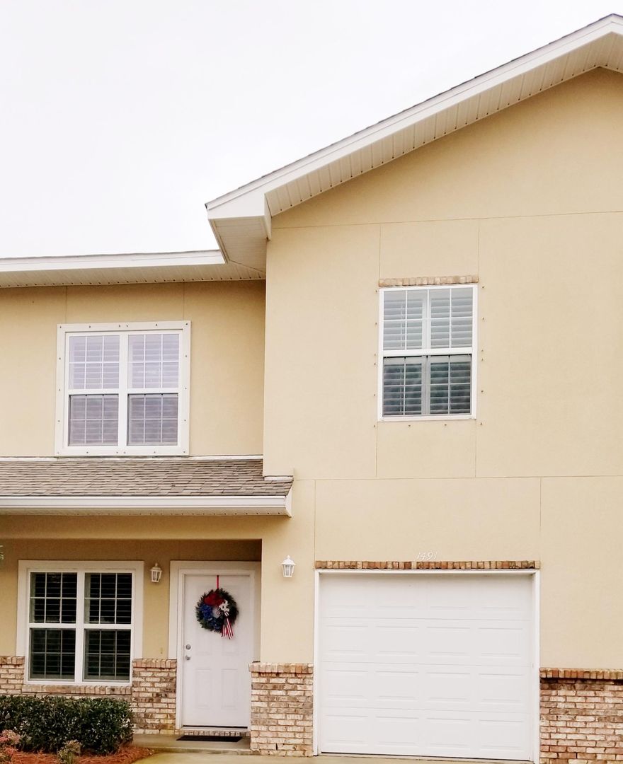 LIVE THE GOOD LIFE! Enjoy a low maintenance, comfortable lifestyle at a great price. This 3 bedroom 2.5 bath town home boasts a large master suite, granite counter tops, stainless steel appliances, high efficiency washer/dryer, plantation shutters and a NEW AC. Conveniently located outside of Hurlburt Field AFB.