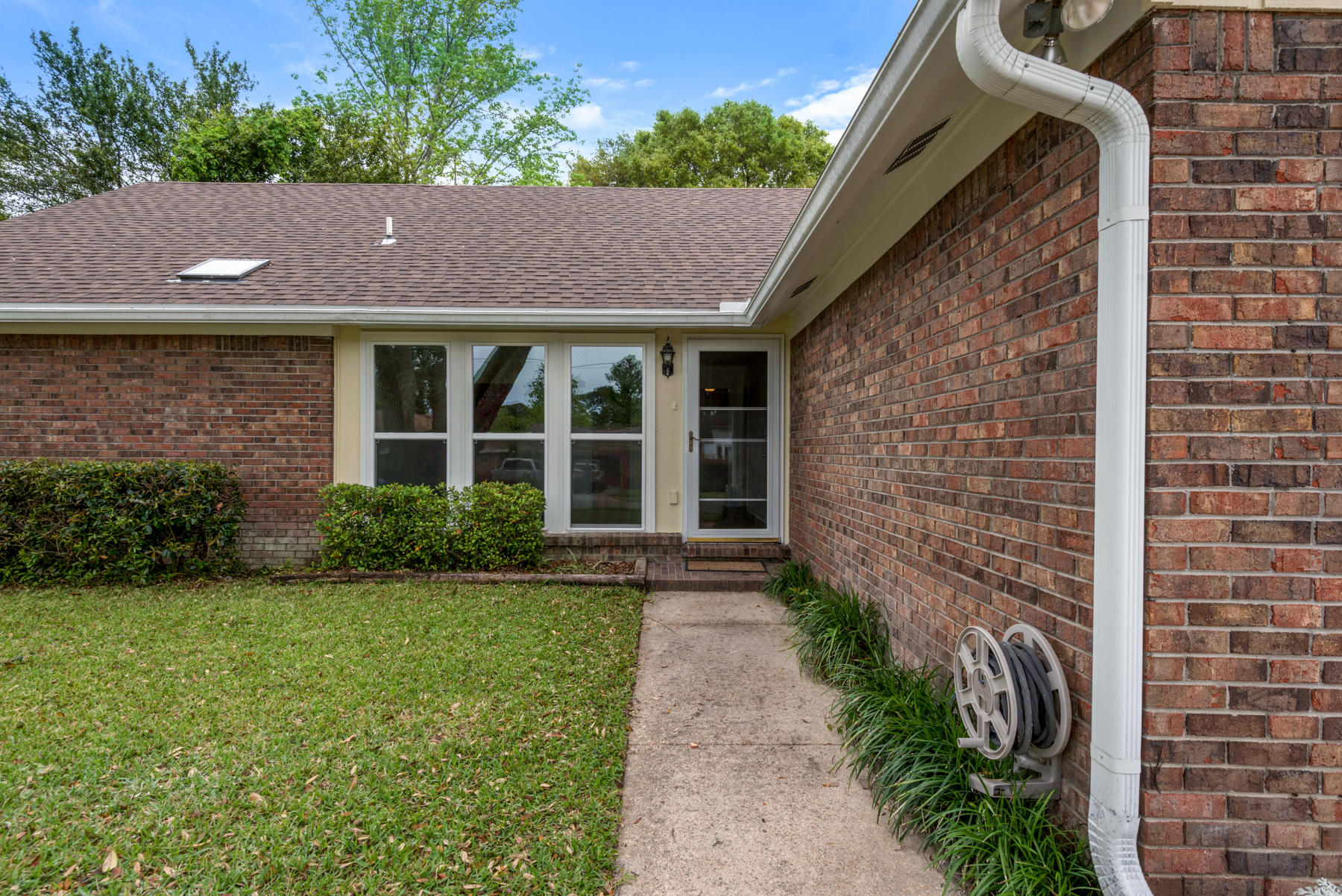 TANGLEWOOD S/D 1ST ADDN - Residential Lease