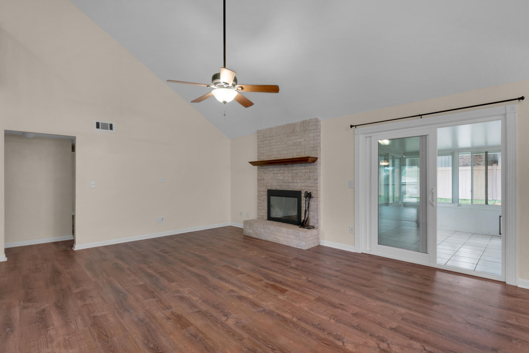 TANGLEWOOD S/D 1ST ADDN - Residential Lease