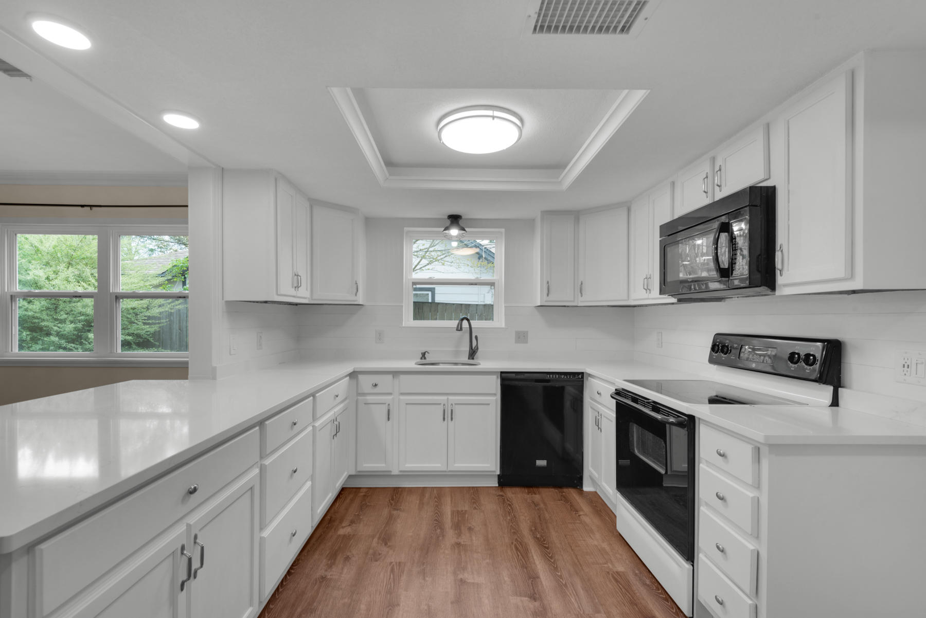 TANGLEWOOD S/D 1ST ADDN - Residential Lease