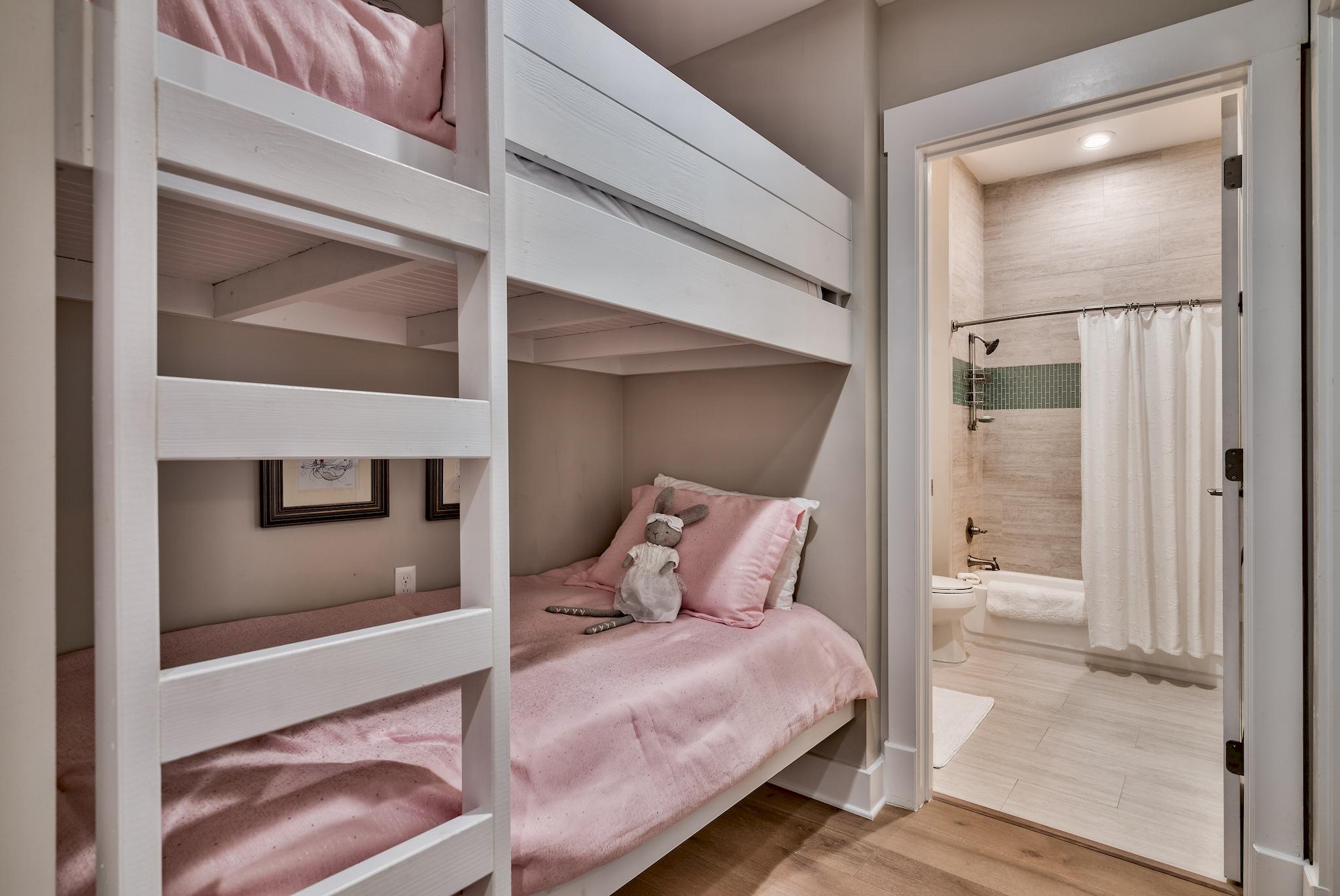 HENDERSON LOFTS - Residential