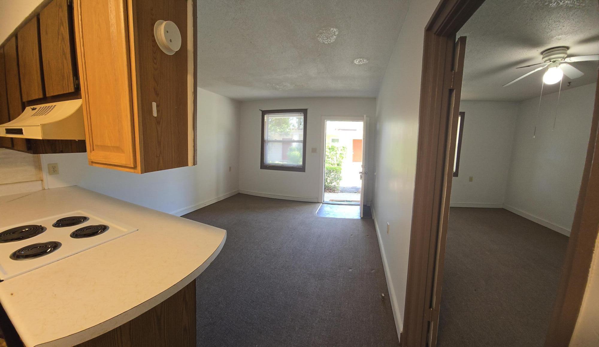EDGEWATER APT - Residential Lease