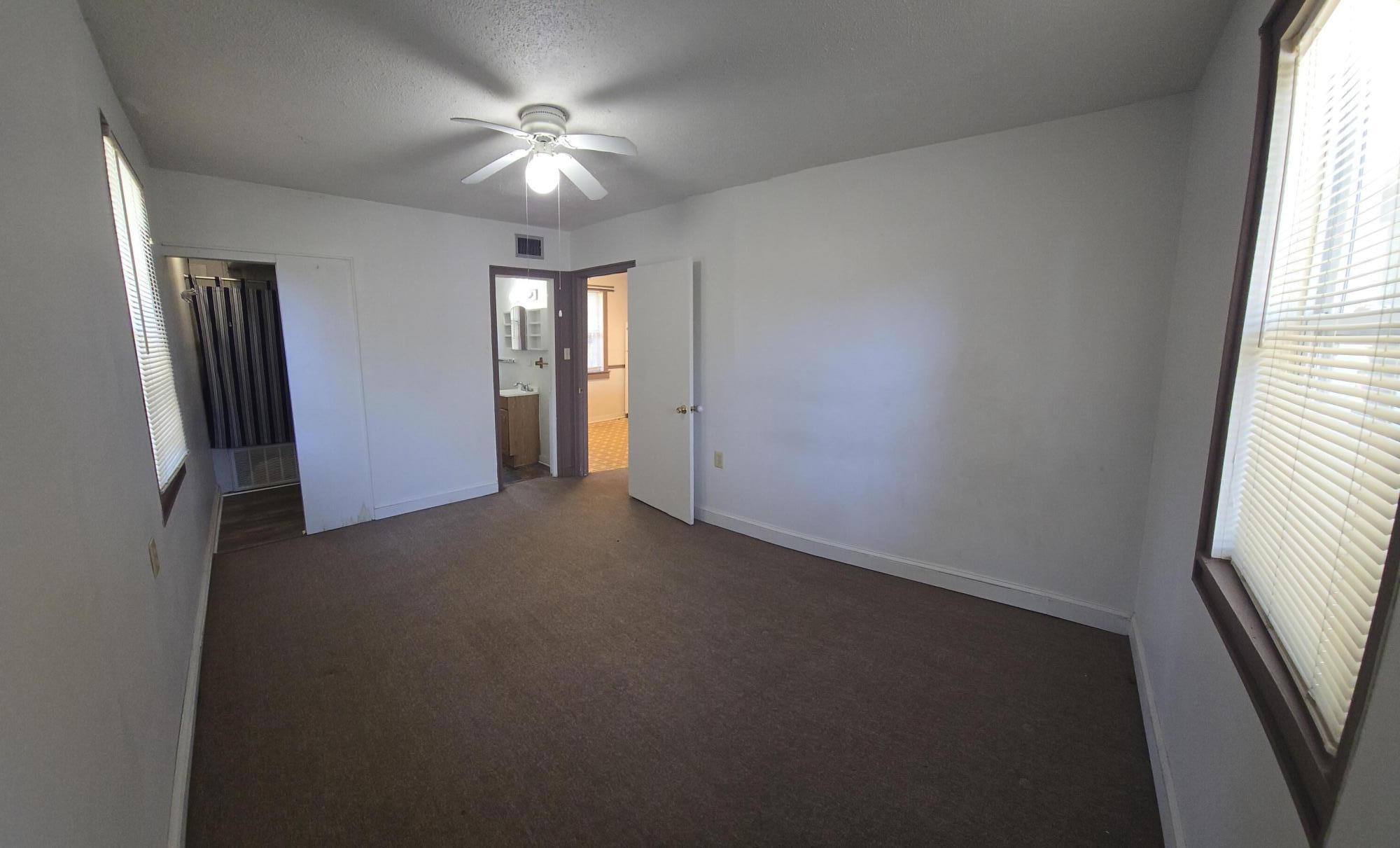 EDGEWATER APT - Residential Lease