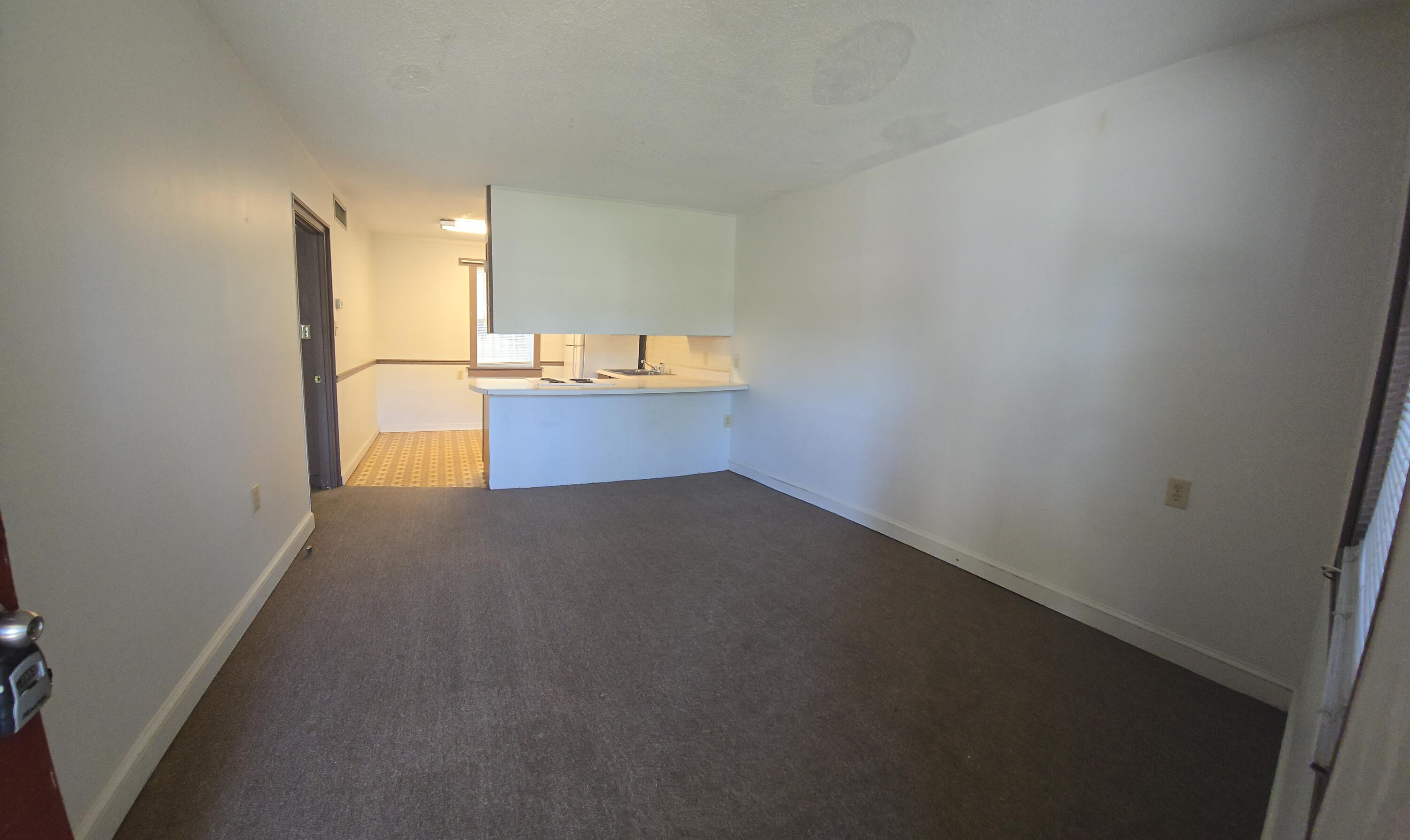 EDGEWATER APT - Residential Lease
