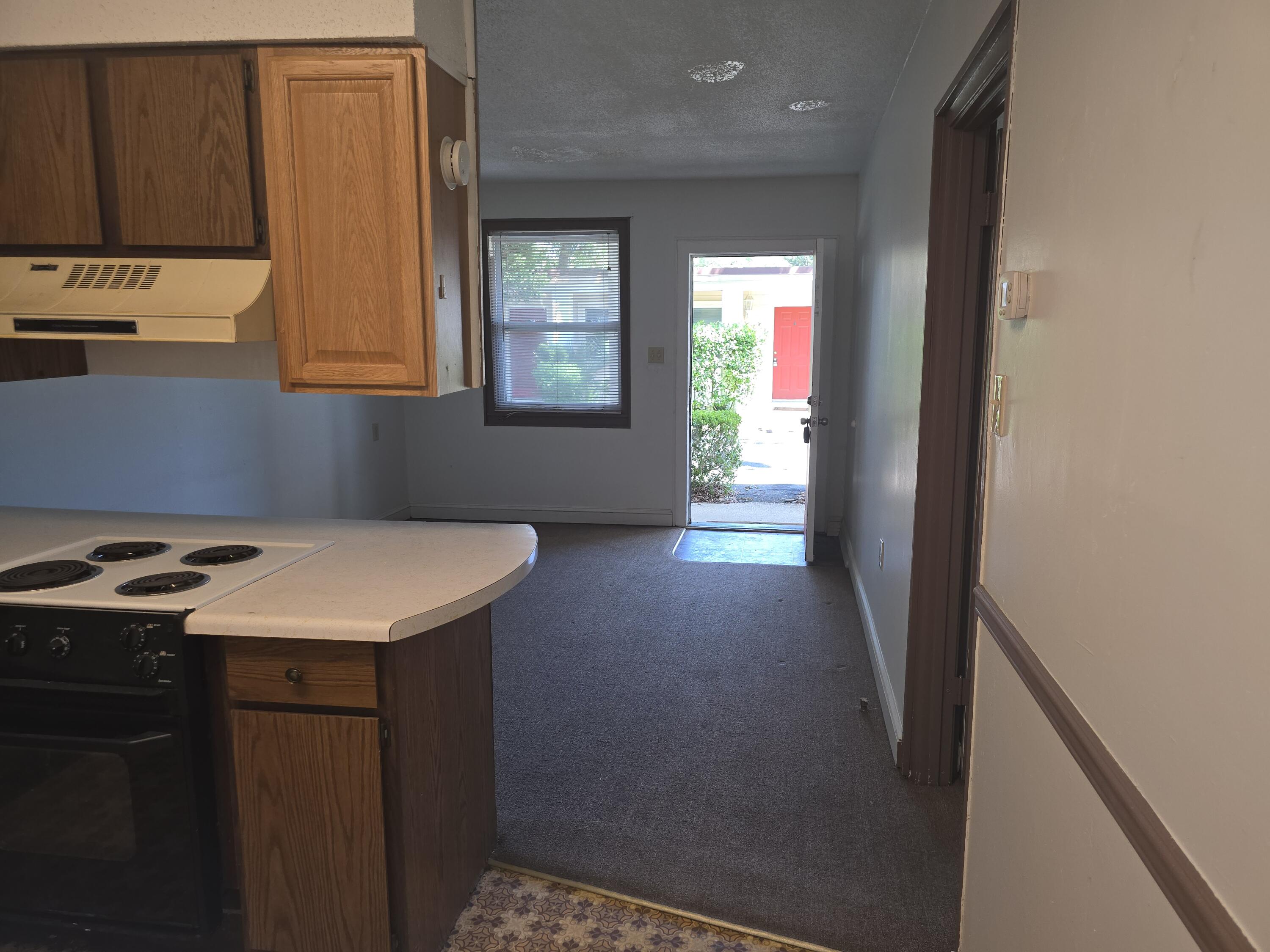 EDGEWATER APT - Residential Lease