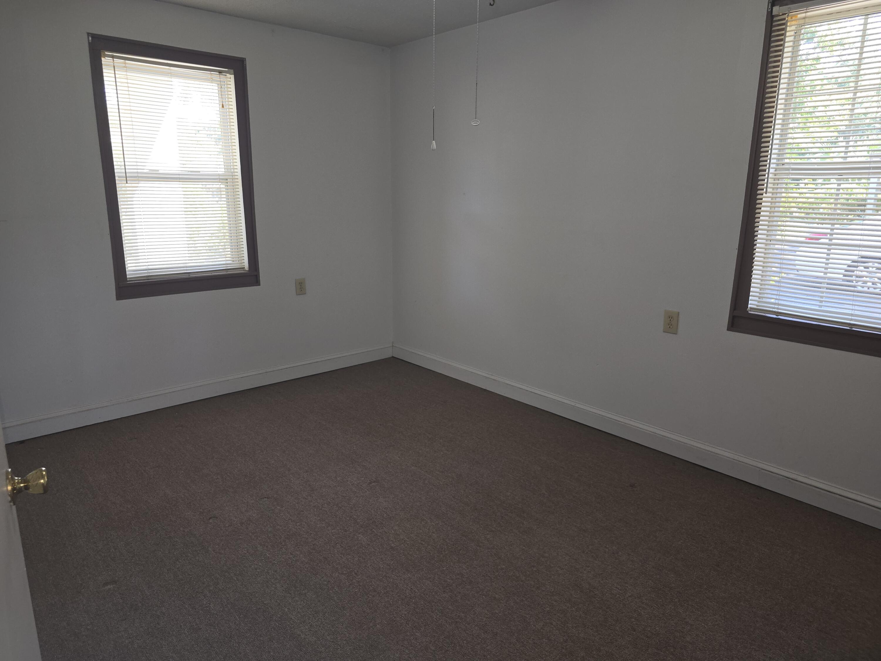 EDGEWATER APT - Residential Lease