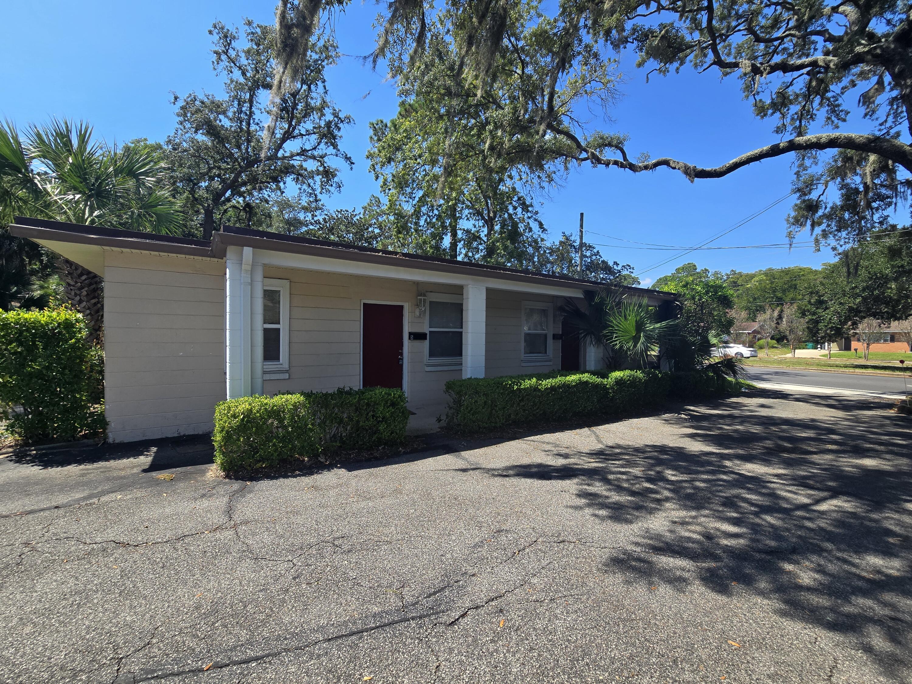 1 BR DUPLEX LOCATED IN A QUAINT COTTAGE LIKE SETTING. VERY QUIET AND SHADED. NO PETS ALLOWED. CONVENIENT TO HURLBURT AS WELL AS MANY OTHER AREAS IN FWB.. 1 Vehicle allowed per unit. . Water Sewer & Garbage & Pest Control included with the rent. Please call our office number for info or to make an appointment. We do not make appointments over email There are no laundry facilities on site or in unit, there is no dishwasher. Tenants do not have access to the sound ( body of water) behind the main house. Nothing can be stored outside of the unit. Listing office agent to accompany all showings
