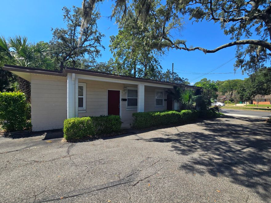 1 BR DUPLEX LOCATED IN A QUAINT COTTAGE LIKE SETTING. VERY QUIET AND SHADED. NO PETS ALLOWED. CONVENIENT TO HURLBURT AS WELL AS MANY OTHER AREAS IN FWB.. 1 Vehicle allowed per unit.  . Water Sewer & Garbage & Pest Control included with the rent. Please call our office number for info or to make an appointment.  We do not make appointments over email There are no laundry facilities on site or in unit, there is no dishwasher. Tenants do not have access to the sound ( body of water) behind the main house. Nothing can be stored outside of the unit. Listing office agent to accompany all showings