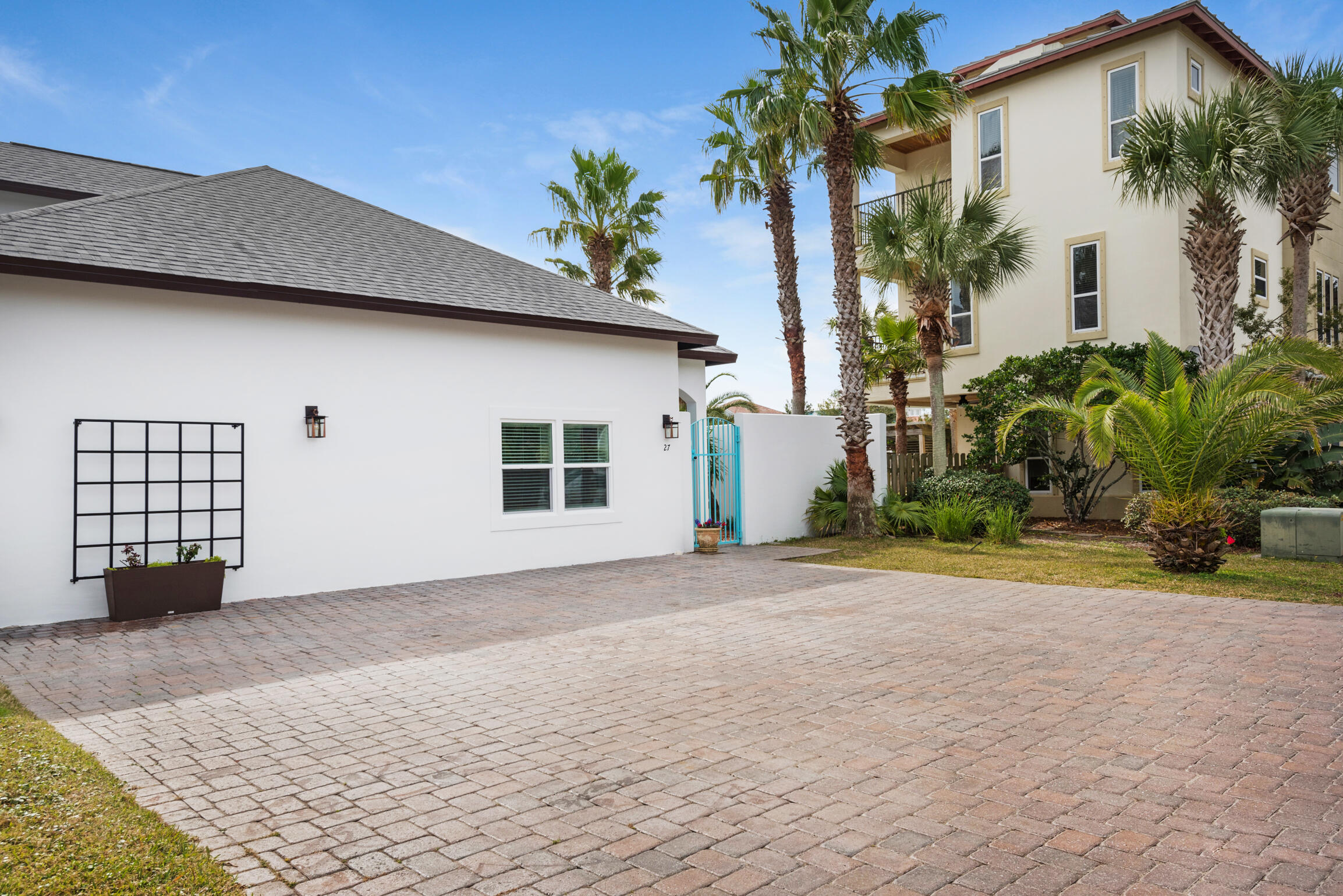 FRANGISTA BEACH - Residential