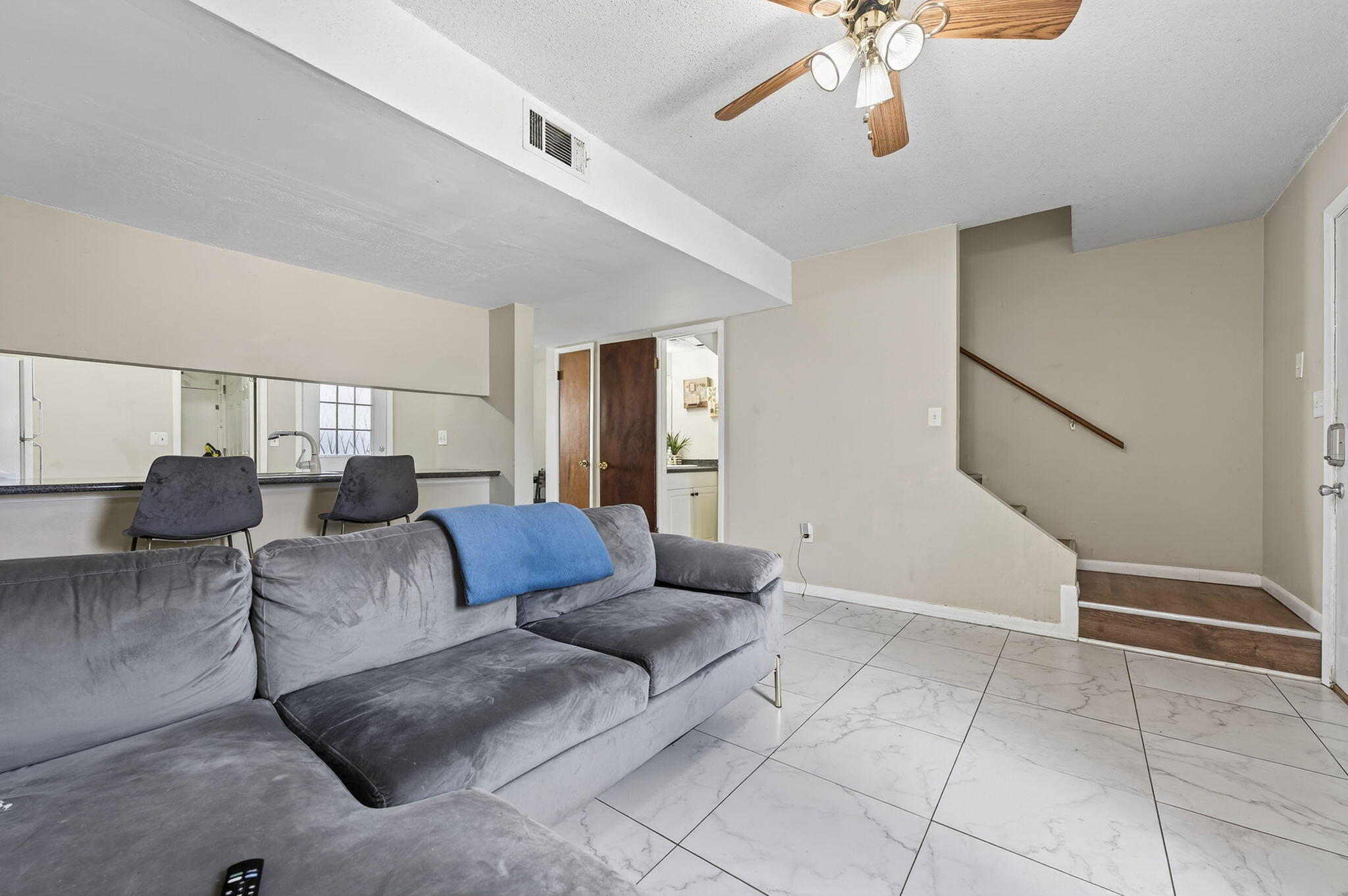 VIKING MANOR PH 1 - Residential