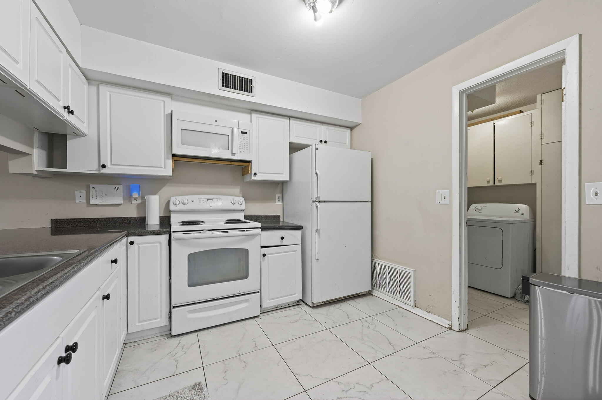 VIKING MANOR PH 1 - Residential