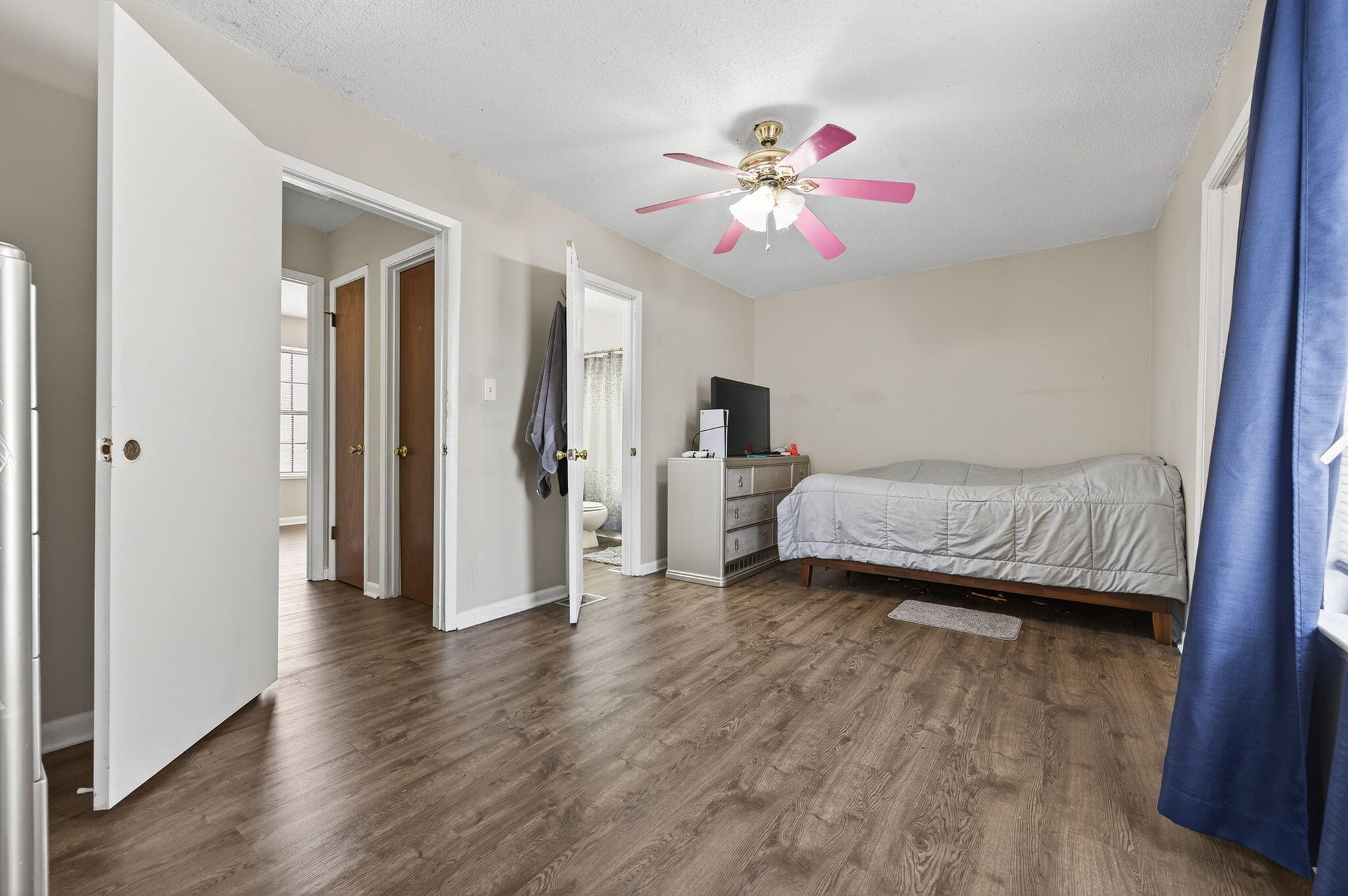VIKING MANOR PH 1 - Residential