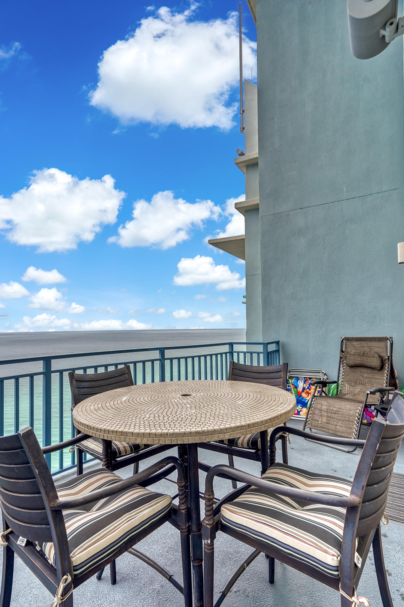 Sterling Breeze - Residential