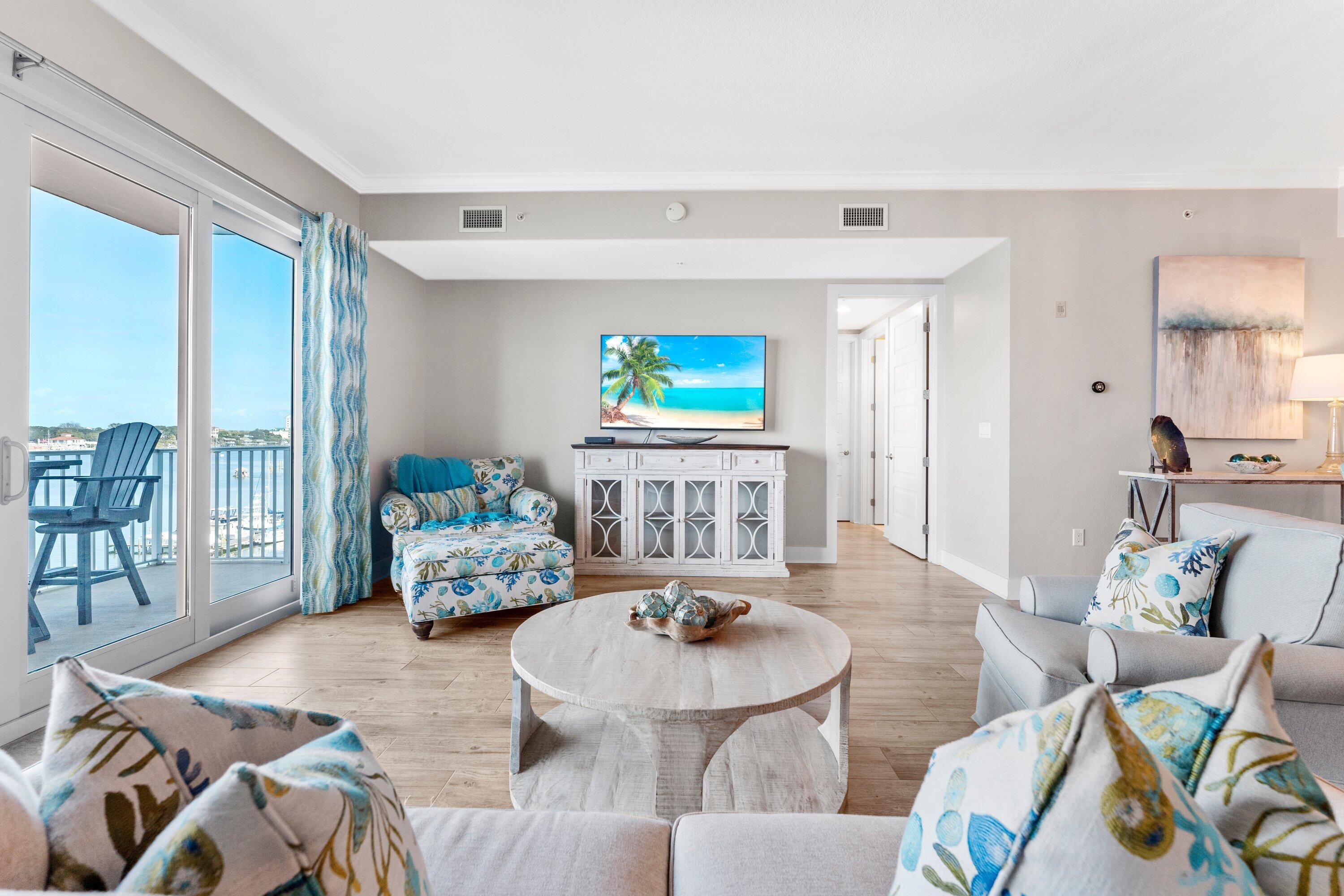 HARBOR LIGHTS - Residential