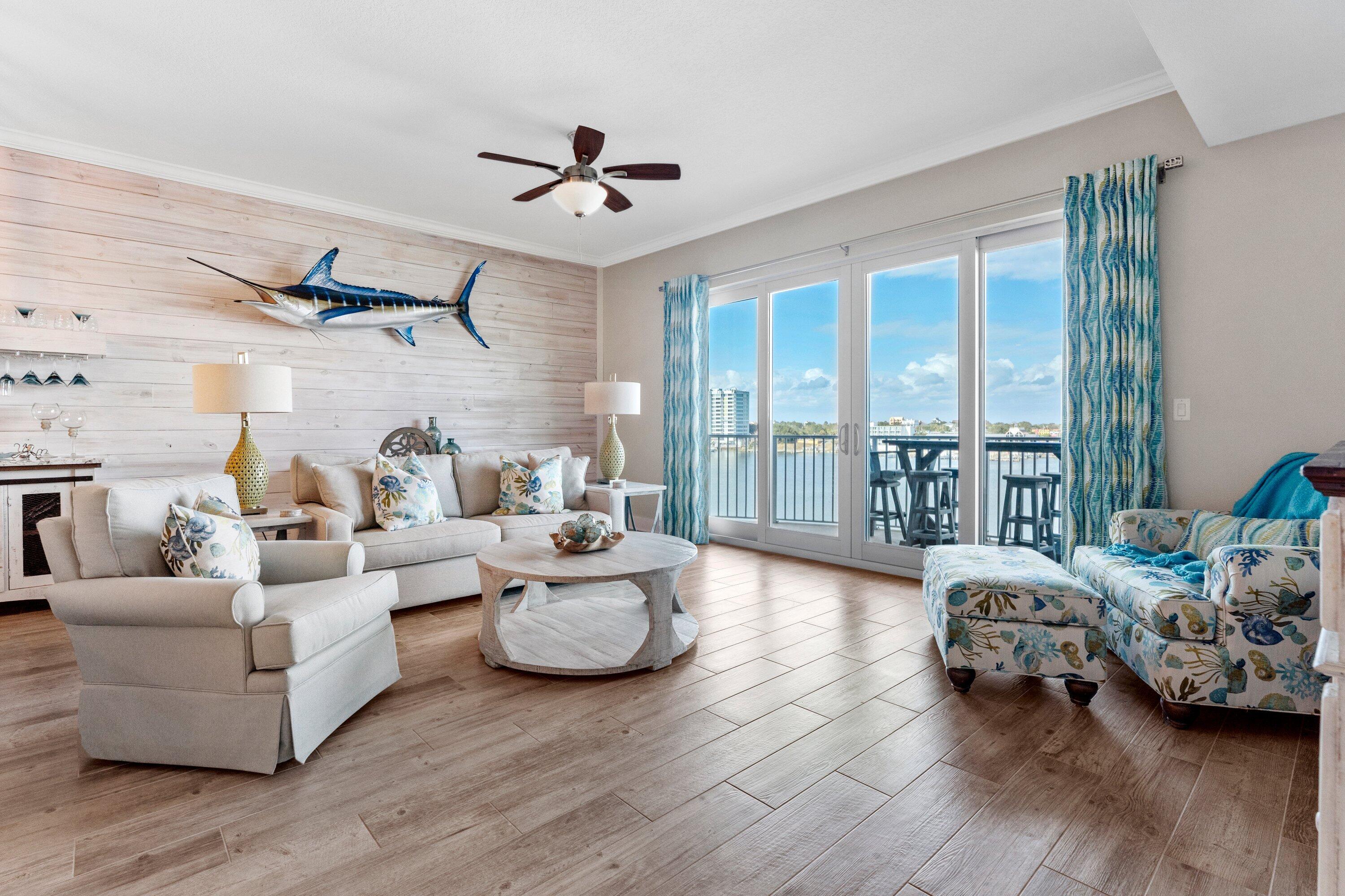 HARBOR LIGHTS - Residential