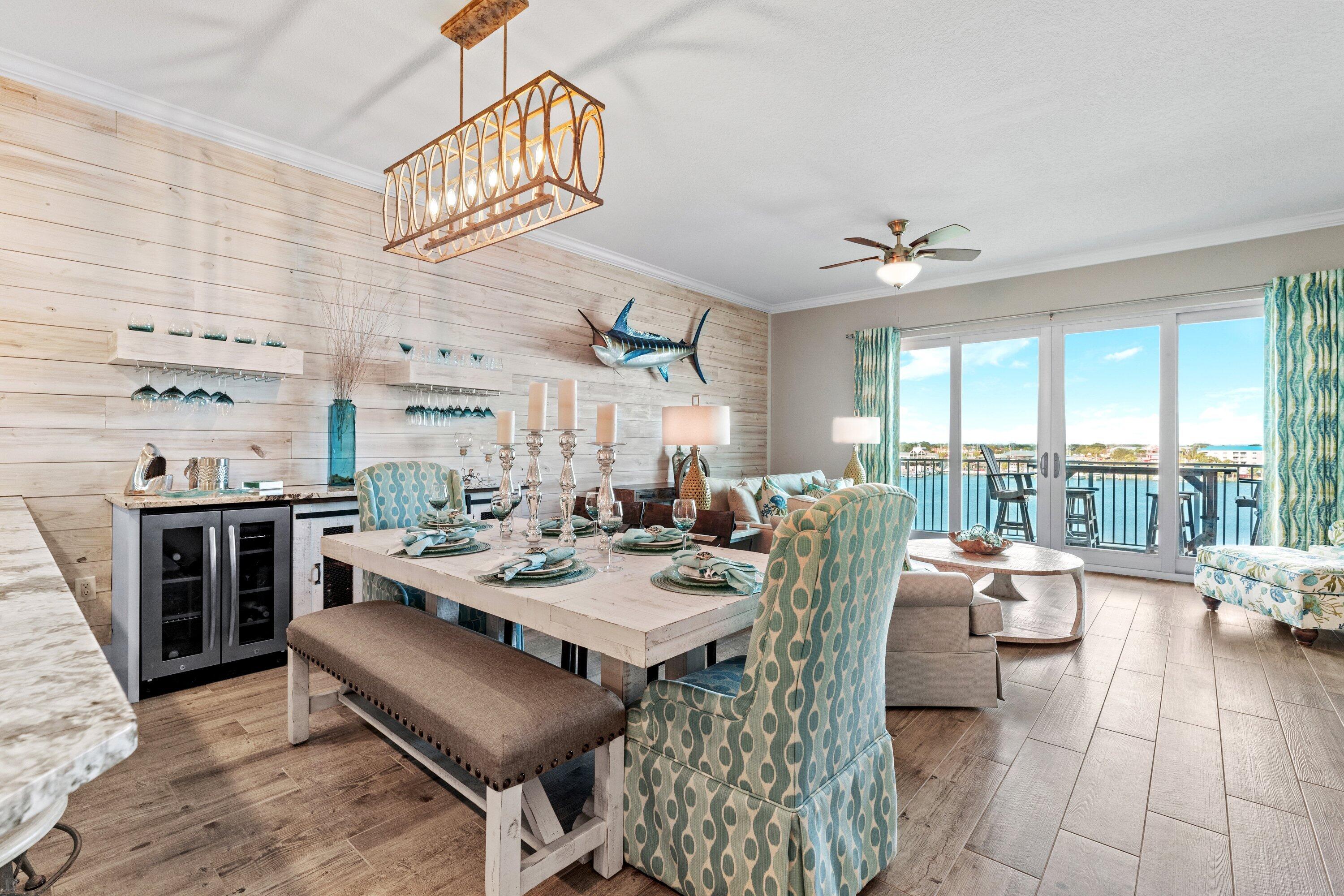 HARBOR LIGHTS - Residential