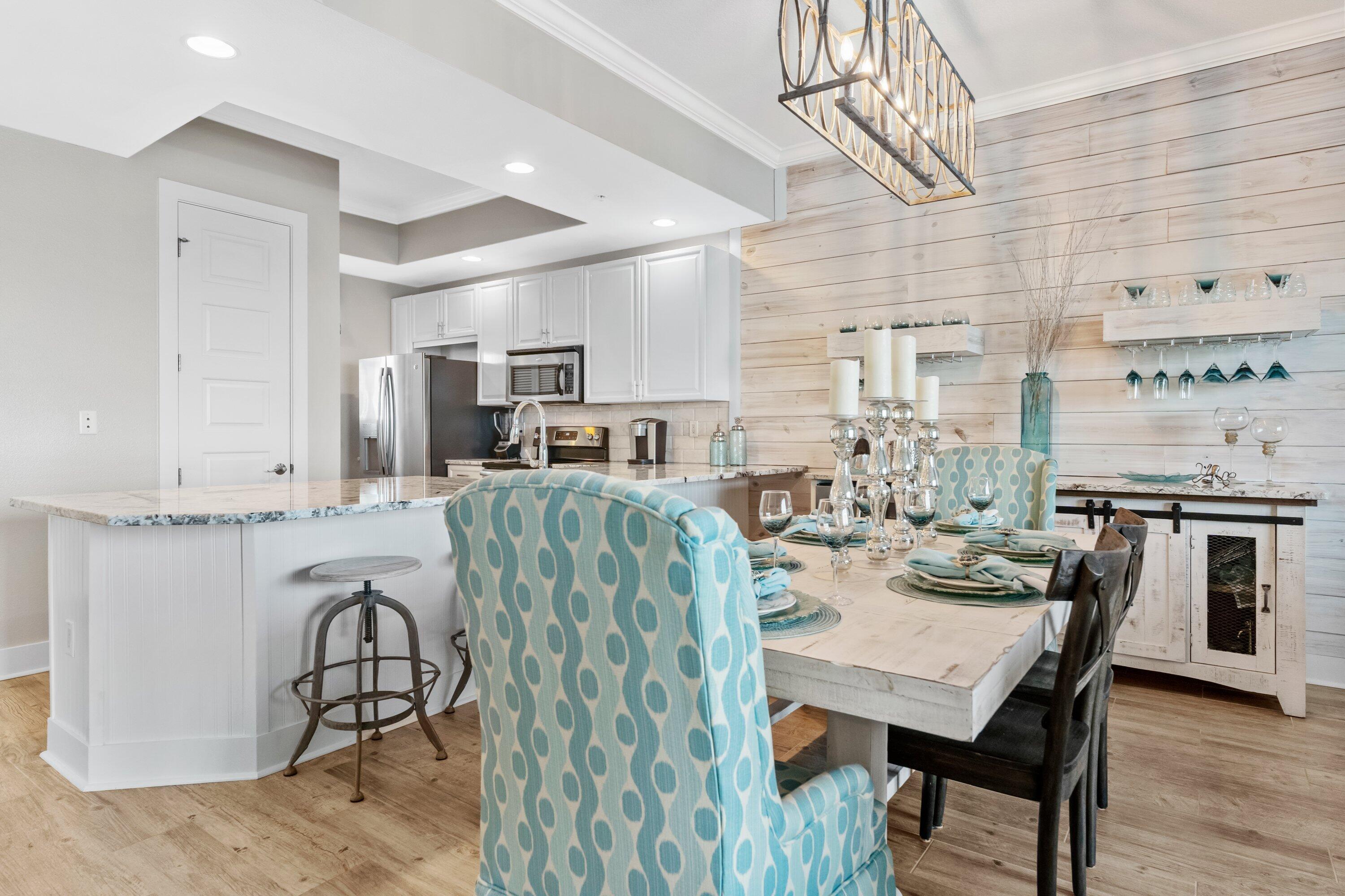 HARBOR LIGHTS - Residential