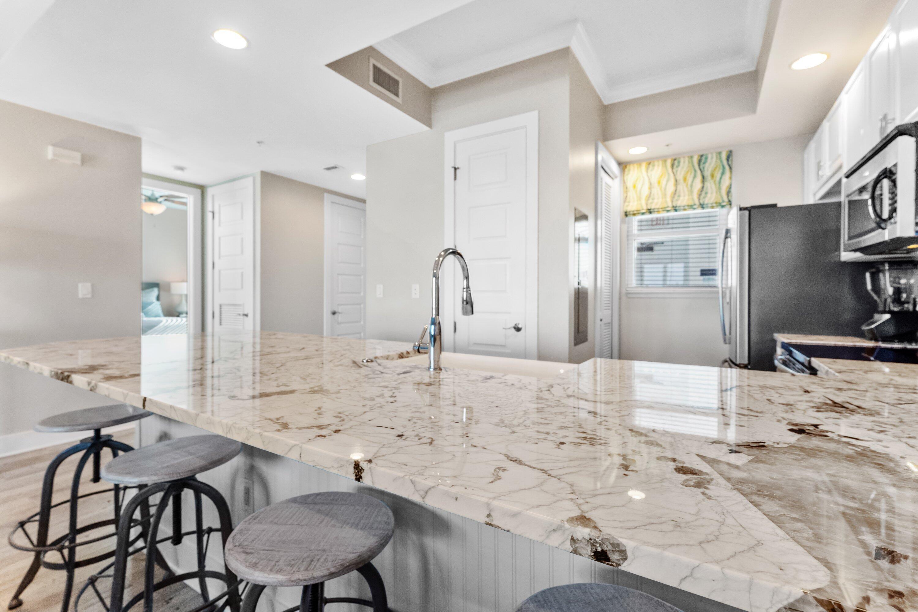 HARBOR LIGHTS - Residential