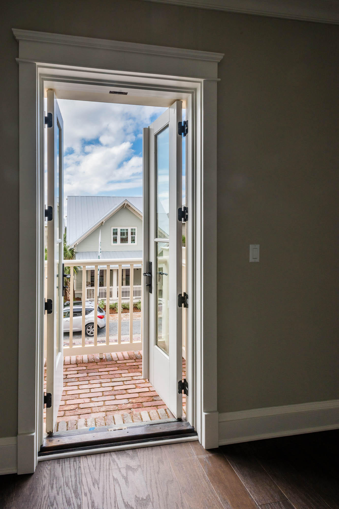 PROMINENCE/LUXURY TOWNHOMES - Residential