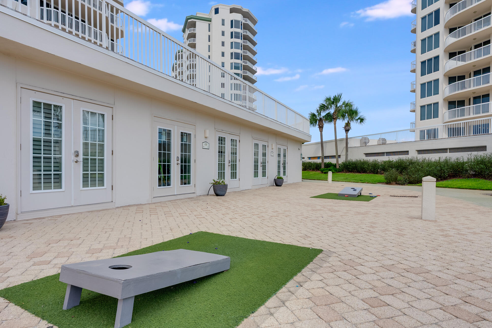 ST. MAARTEN AT SILVER SHELLS - Residential