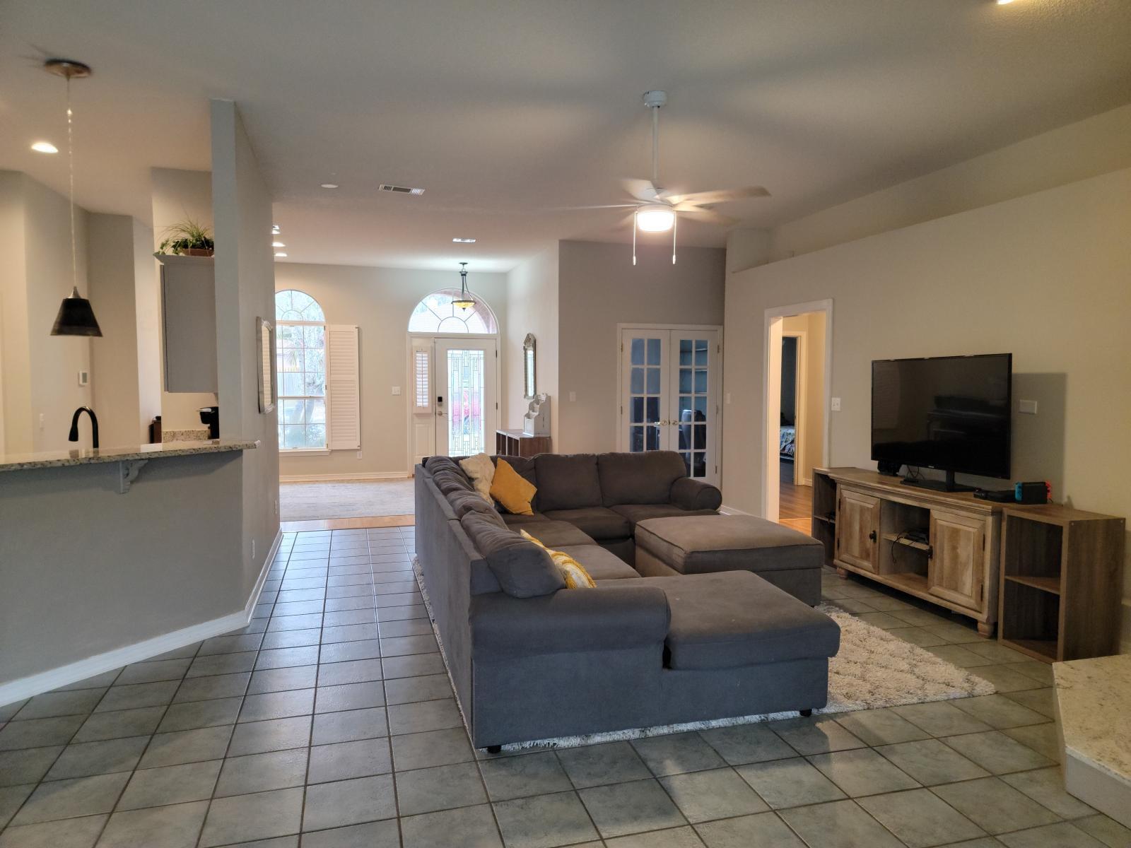 SOUND HAMMOCK - Residential Lease