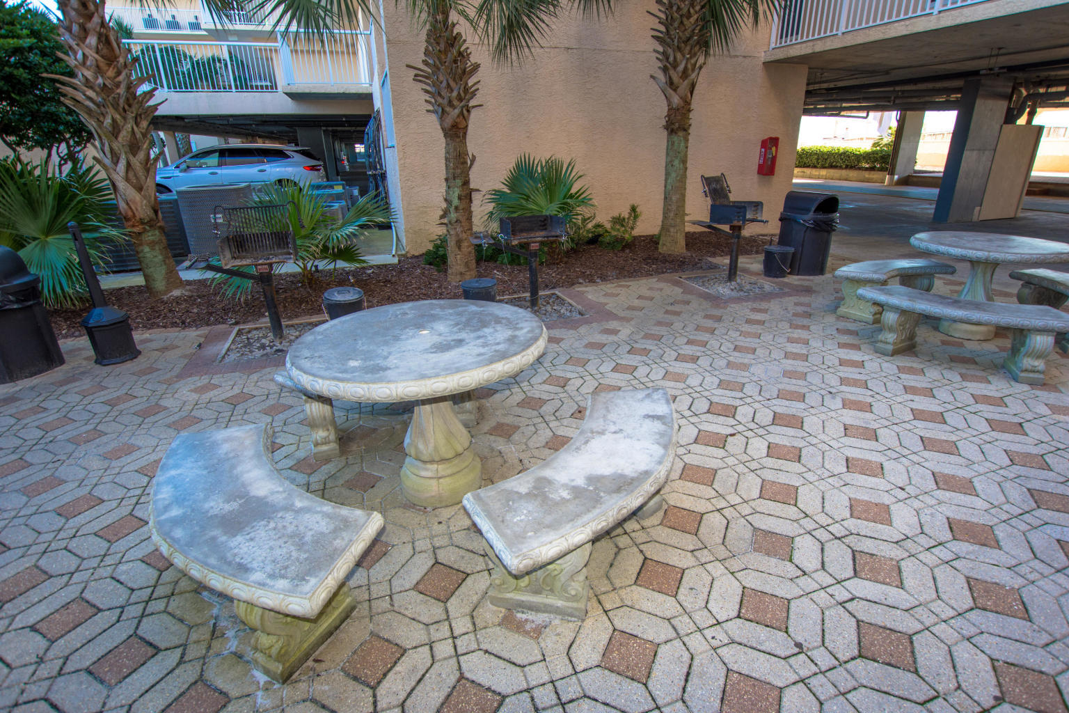 ISLANDER BEACH RESORT CONDO - Residential