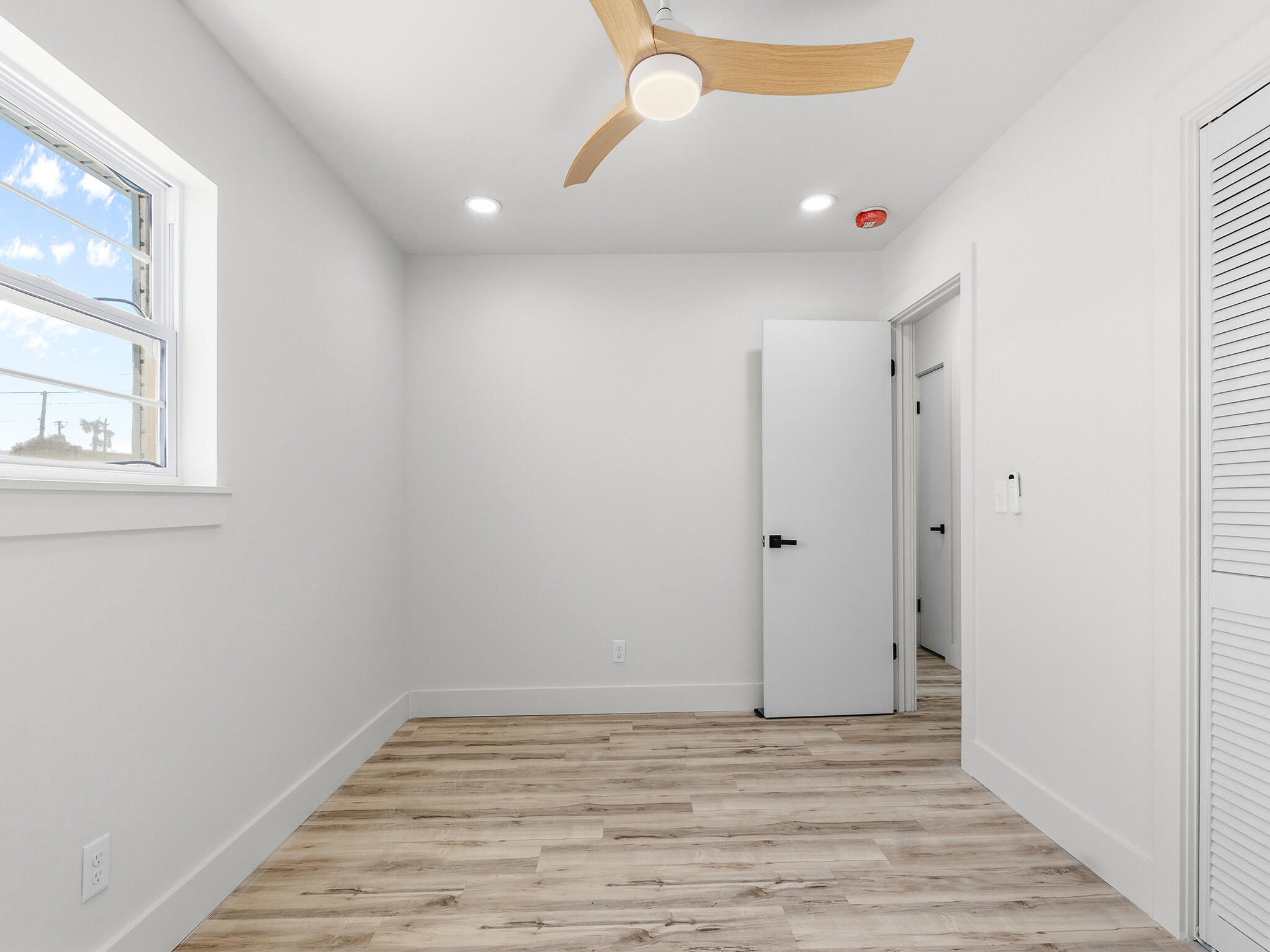 HOLIDAY BEACH UNIT 01 - Residential